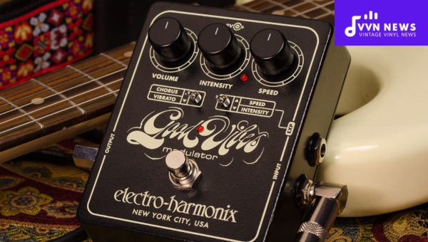 Best Vibrato Pedals: Electro-Harmonix Good Vibes