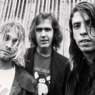 Top 10 Best 90s Rock Bands – LedgerNote