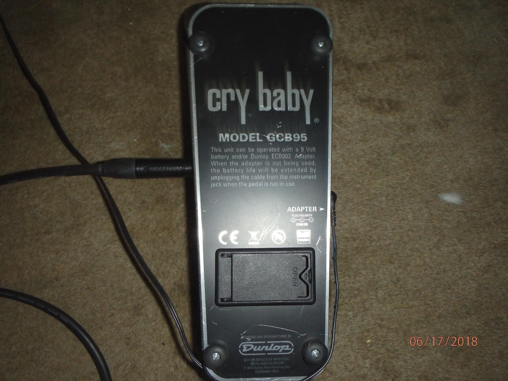 Dunlop Original Cry Baby, 1/4 inch Audio Jack Standard Wah (GCB95) Customer Review Dunlop Original Cry Baby, 1/4 inch Audio Jack Standard Wah (GCB95) - Customer Photo 3