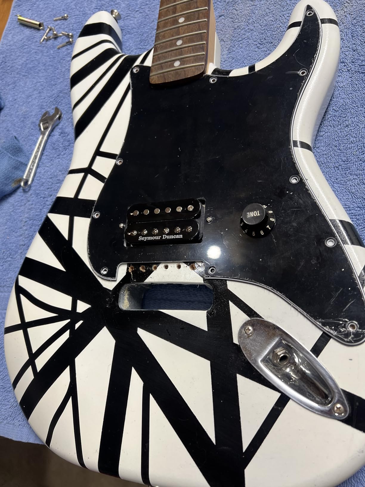 Seymour Duncan SH-4 JB Model Bridge Humbucker Pickup– Black Customer Review Seymour Duncan SH-4 JB Model Bridge Humbucker Pickup– Black - Customer Photo 1