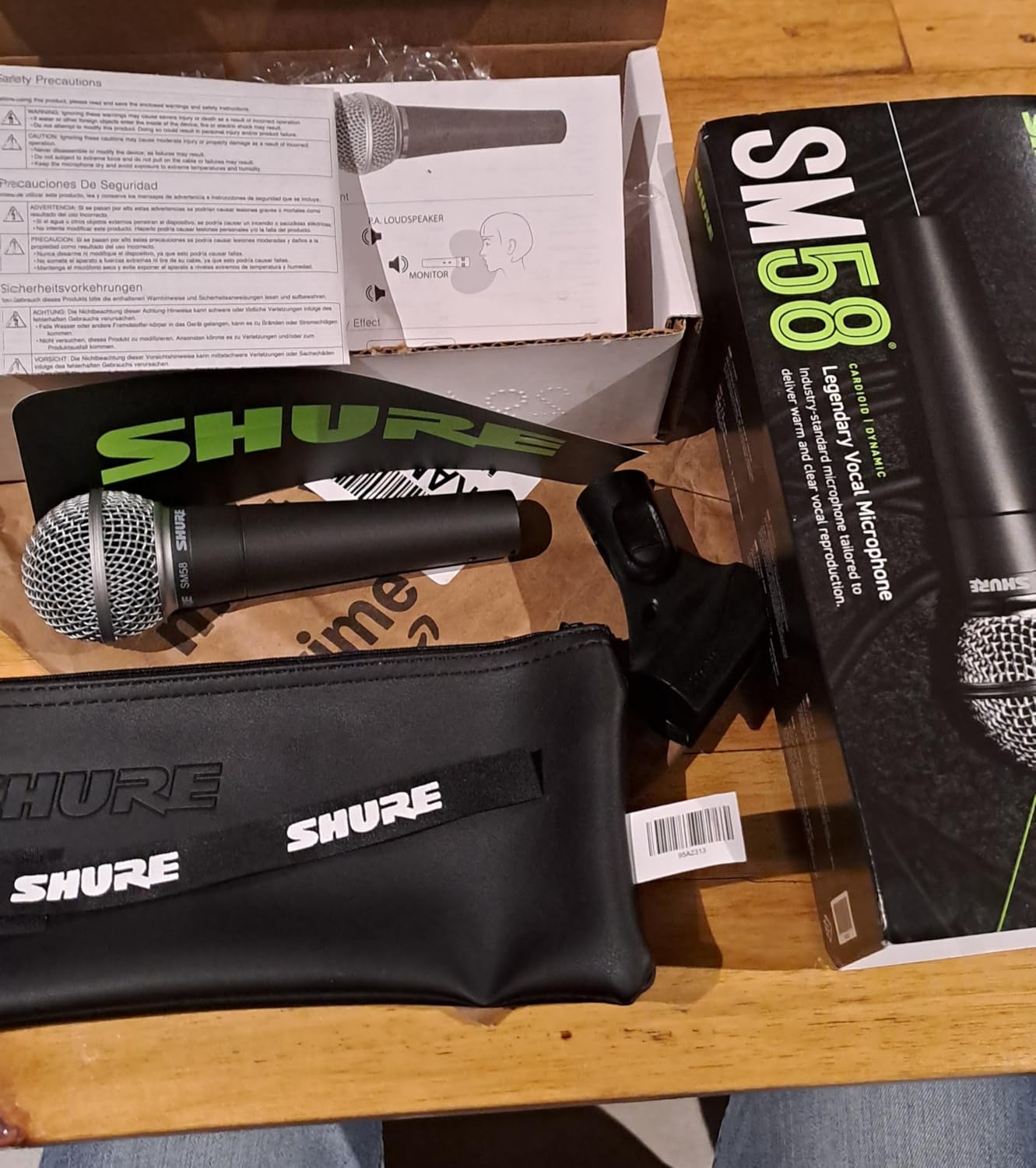 Shure SM58-LC Dynamic Vocal Microphone - Professional Handheld Cardioid XLR Mic for Singing, Live Performance, Studio Recording, Podcast & Broadcast, Black customer photo 2
