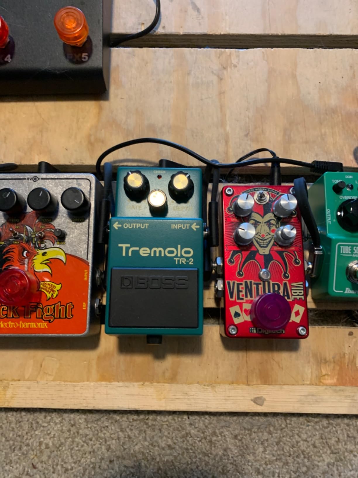 BOSS TR-2 Tremolo Guitar Pedal Customer Review BOSS TR-2 Tremolo Guitar Pedal - Customer Photo 1