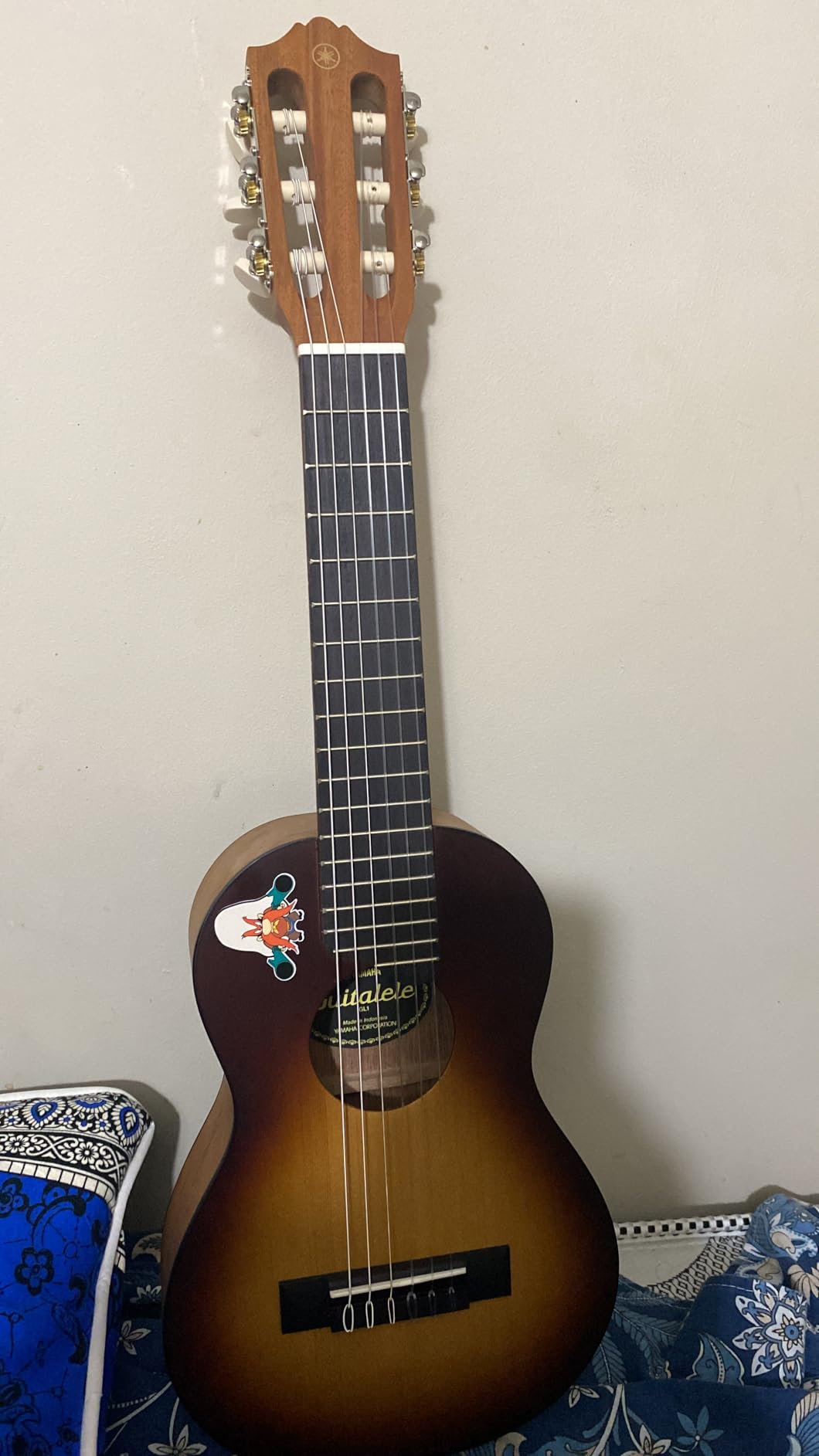 Yamaha GL1 Guitalele, Natural, Baritone customer photo 1