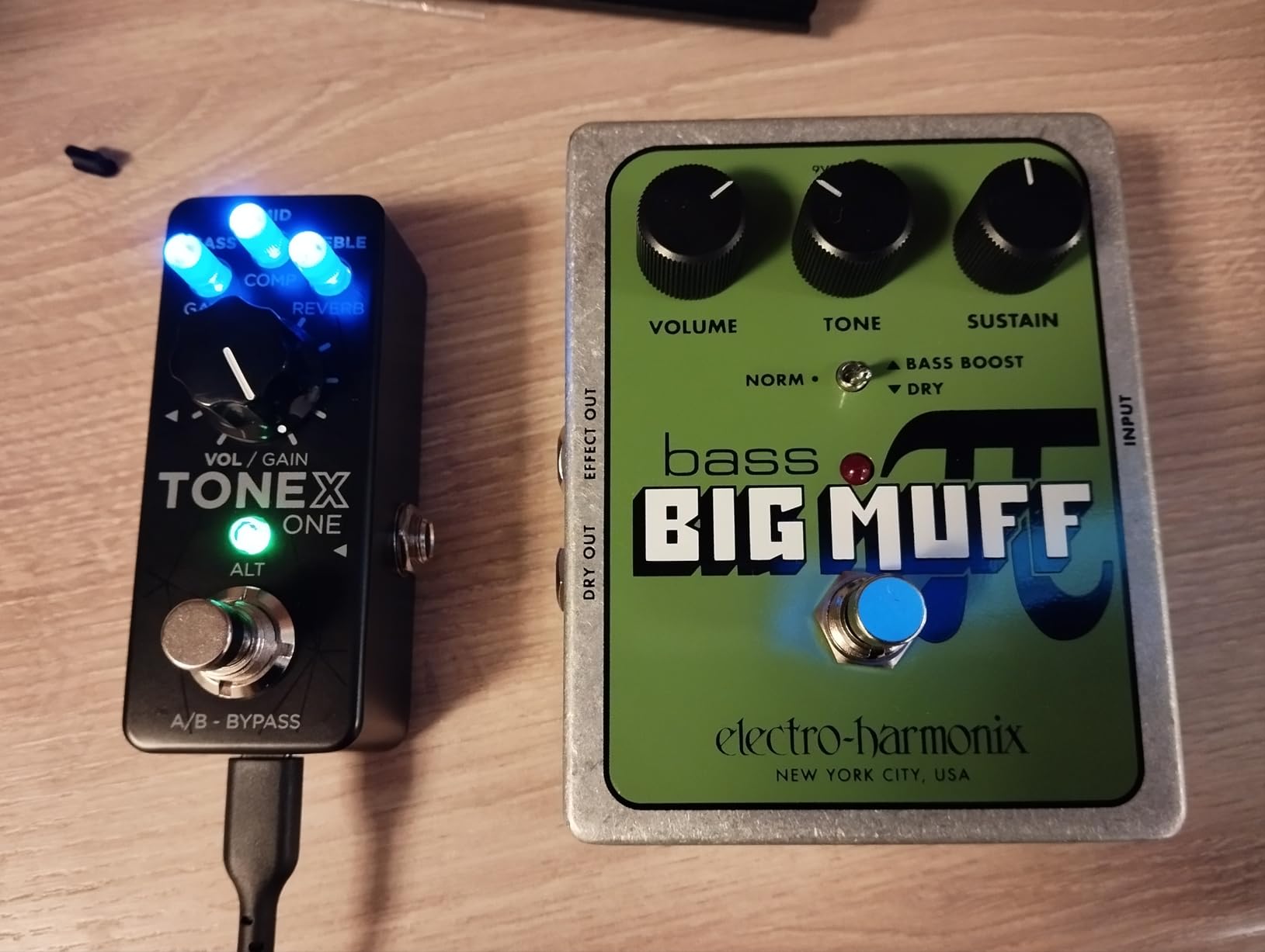 Electro-Harmonix Bass Big Muff Pi Fuzz Pedal Customer Review Electro-Harmonix Bass Big Muff Pi Fuzz Pedal - Customer Photo 1