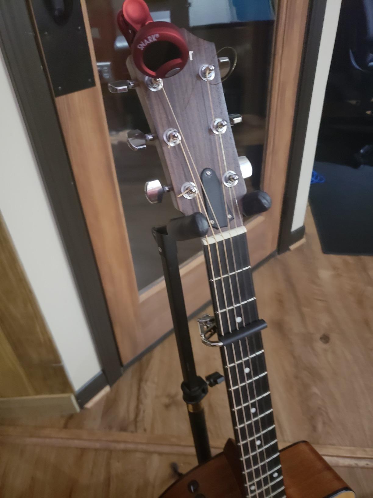 C1 Shubb Standard series Acoustic Guitar Capo - Polished Nickel Customer Review C1 Shubb Standard series Acoustic Guitar Capo - Polished Nickel - Customer Photo 2