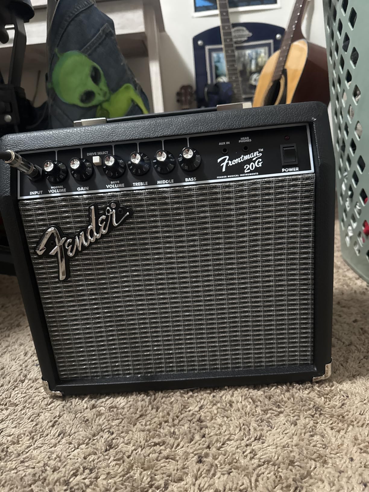 Fender Frontman 10G Guitar Amp, 10 Watts, with 2-Year Warranty, 6 Inch Fender Special Design Speaker, 5.75Dx10.25Wx11H Inches Customer Review Fender Frontman 10G Guitar Amp, 10 Watts, with 2-Year Warranty, 6 Inch Fender Special Design Speaker, 5.75Dx10.25Wx11H Inches - Customer Photo 2