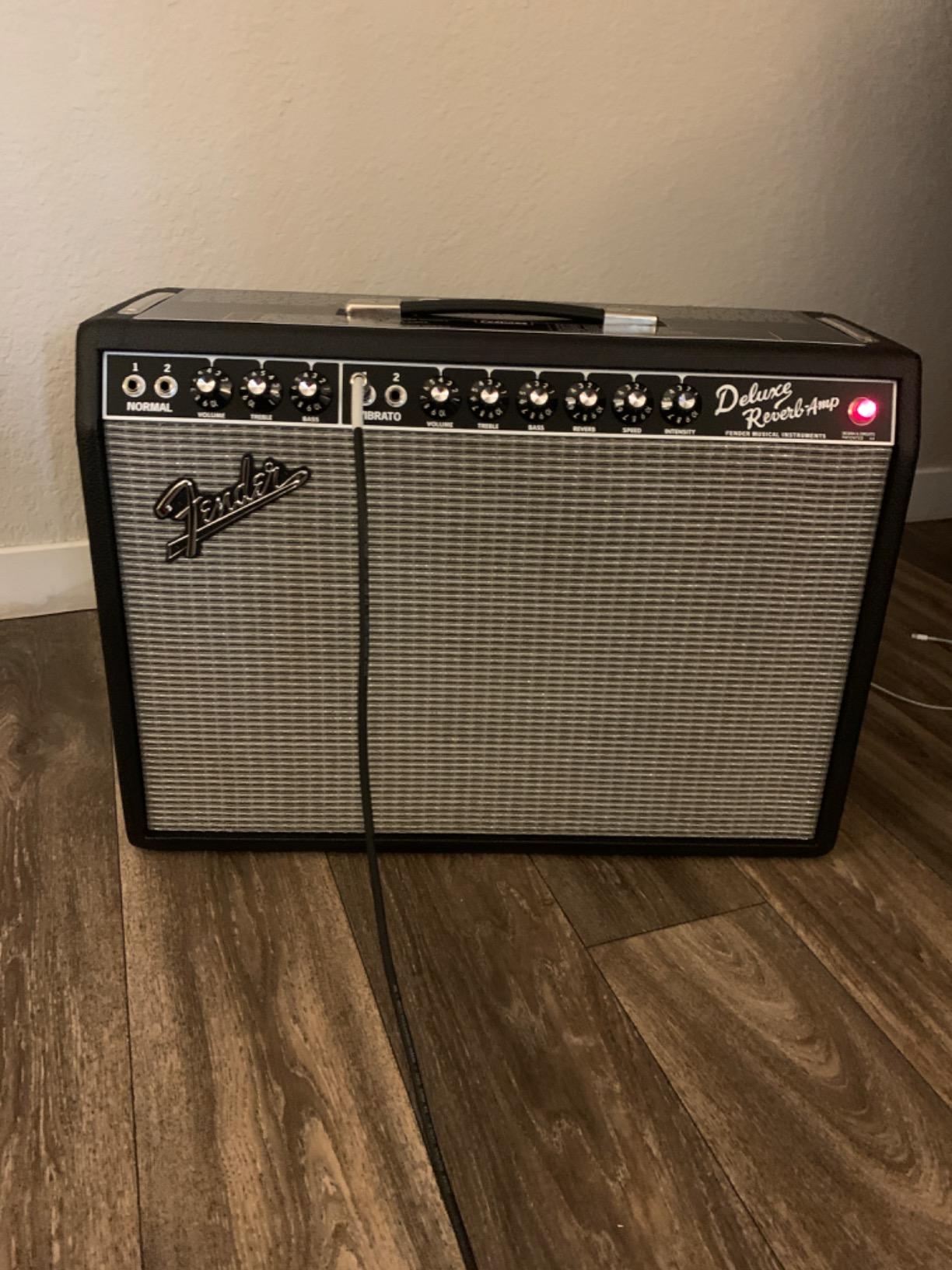Fender 65 Deluxe Reverb Guitar Amplifier Customer Review Fender 65 Deluxe Reverb Guitar Amplifier - Customer Photo 1