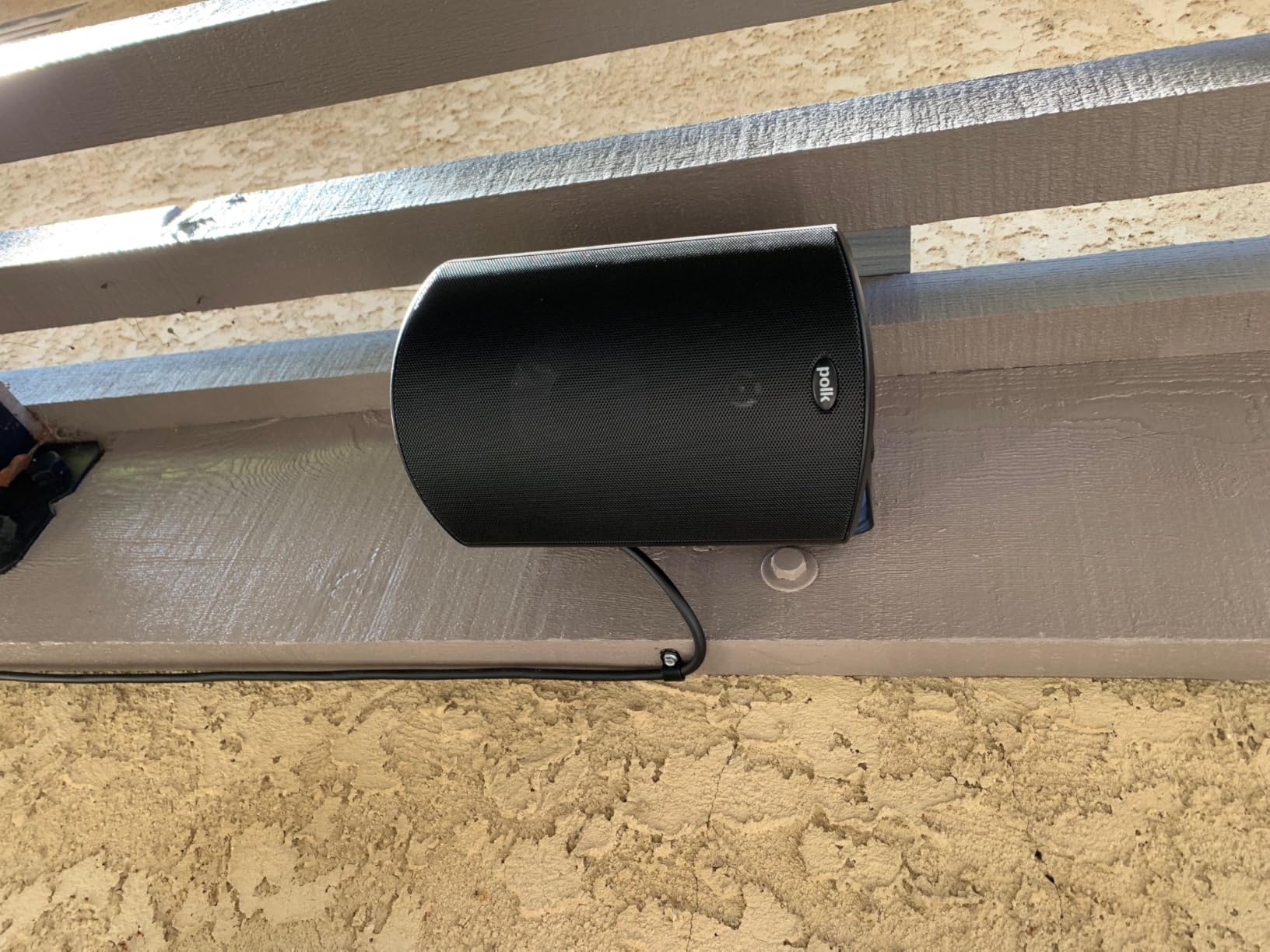 Polk Audio Atrium 4 Outdoor Speakers with Powerful Bass (Pair, White), All-Weather Durability, Broad Sound Coverage, Speed-Lock Mounting System - Customer Photo 5