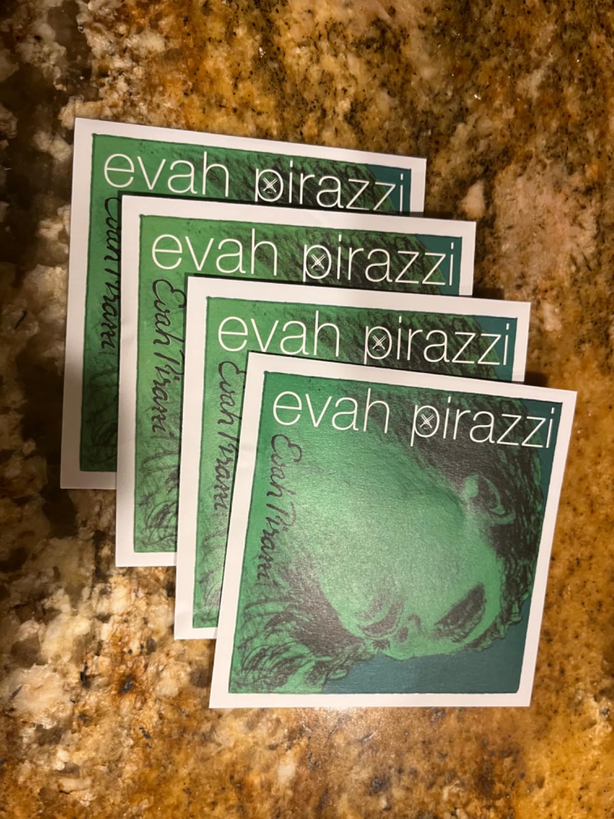 Pirastro Evah Pirazzi 4/4 Violin String Set - Medium Gauge - With Ball-End Gold-Plated E Customer Review Pirastro Evah Pirazzi 4/4 Violin String Set - Medium Gauge - With Ball-End Gold-Plated E - Customer Photo 2