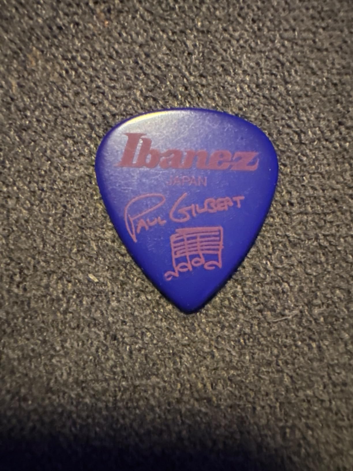 Ibanez B1000PGJB Paul Gilbert Signature Picks 6 Pack, Jewel Blue Customer Review Ibanez B1000PGJB Paul Gilbert Signature Picks 6 Pack, Jewel Blue - Customer Photo 1