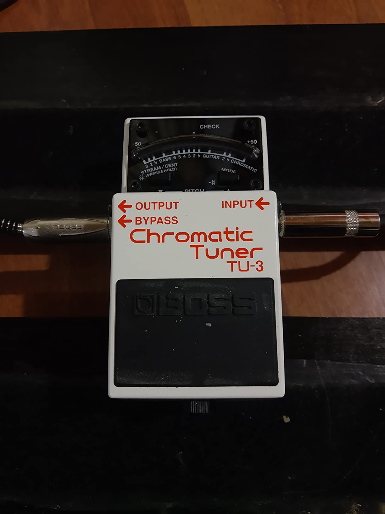 BOSS TU-3 Chromatic Floor Tuner for Guitar and Bass | Industry-Standard Performance | Tank-Tough BOSS Stompbox Body | 21-Segment LED Meter | Accurate to +/- One Cent | Accu-Pitch Sign Function Customer Review BOSS TU-3 Chromatic Floor Tuner for Guitar and Bass | Industry-Standard Performance | Tank-Tough BOSS Stompbox Body | 21-Segment LED Meter | Accurate to +/- One Cent | Accu-Pitch Sign Function - Customer Photo 2