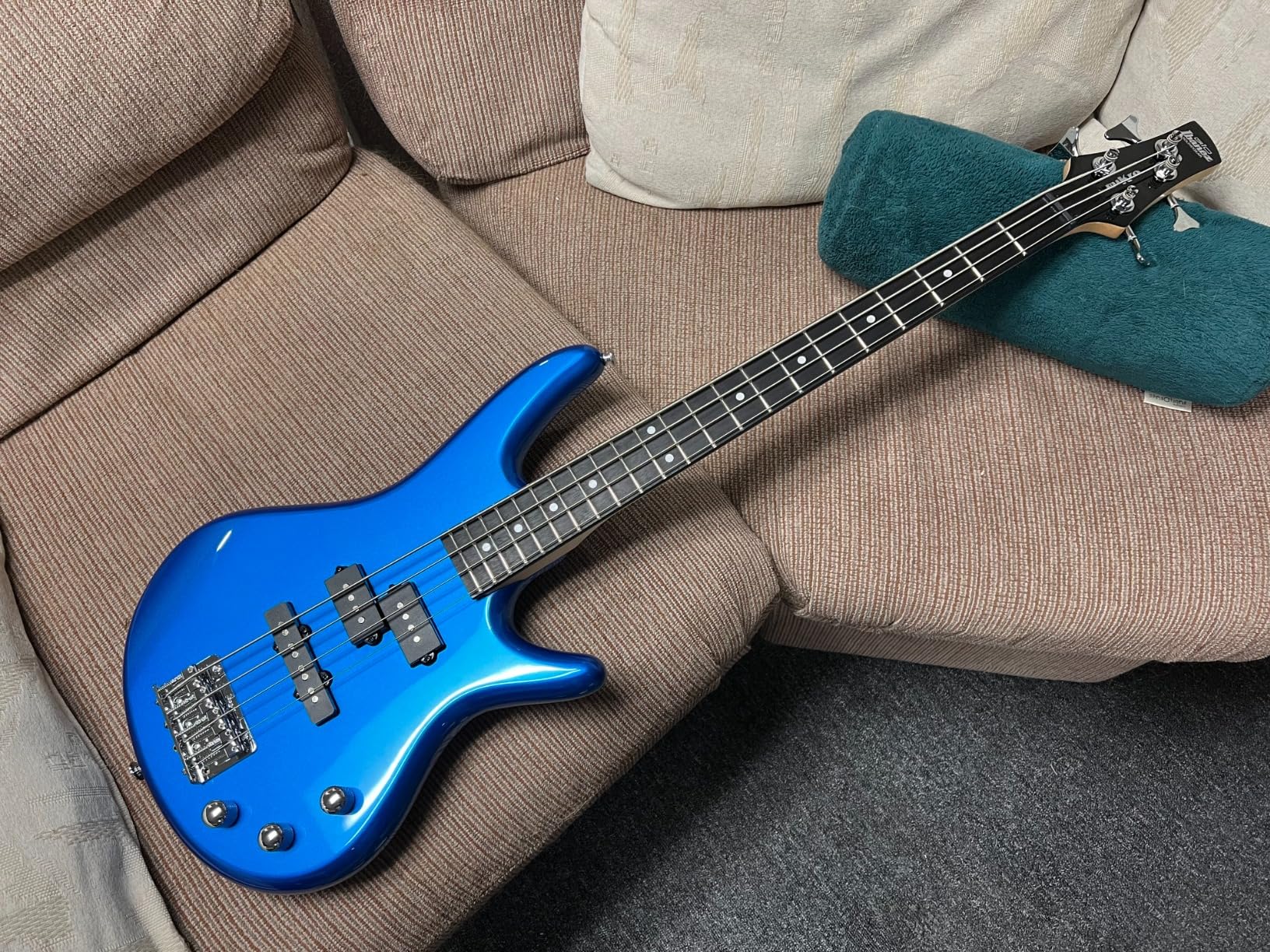 Ibanez Gio SR miKro Short Scale 4 String Electric Bass - Metallic Purple Customer Review Ibanez Gio SR miKro Short Scale 4 String Electric Bass - Metallic Purple - Customer Photo 4