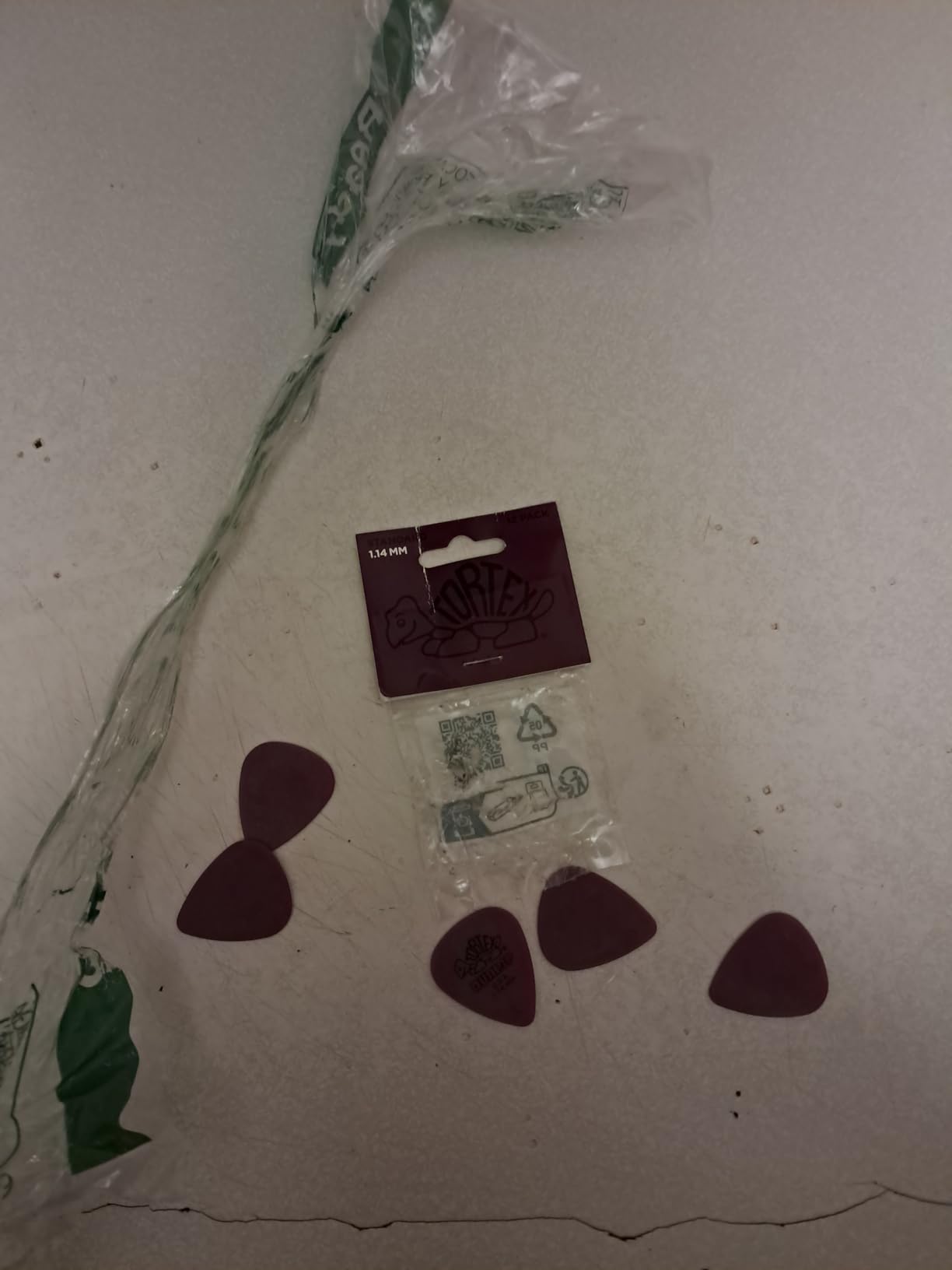Jim Dunlop Tortex Standard Pick .60MM - 12 Pack Customer Review Jim Dunlop Tortex Standard Pick .60MM - 12 Pack - Customer Photo 1