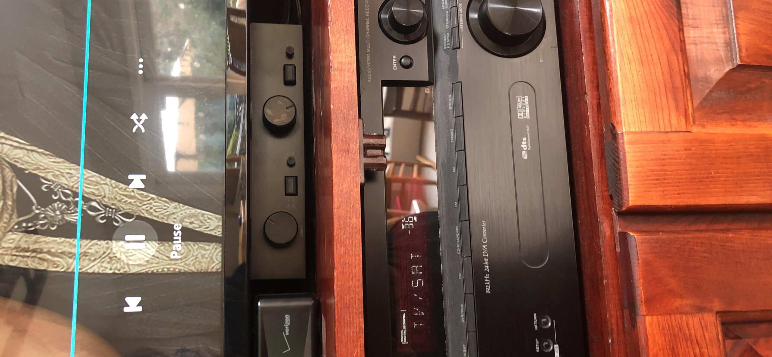 Monoprice 108231 2-Channel A/B Speaker Selector - Black with Volume Control, Built in Independent Volume Controls, Accepts Wire Gauges Up to 14AWG Customer Review Monoprice 108231 2-Channel A/B Speaker Selector - Black with Volume Control, Built in Independent Volume Controls, Accepts Wire Gauges Up to 14AWG - Customer Photo 1