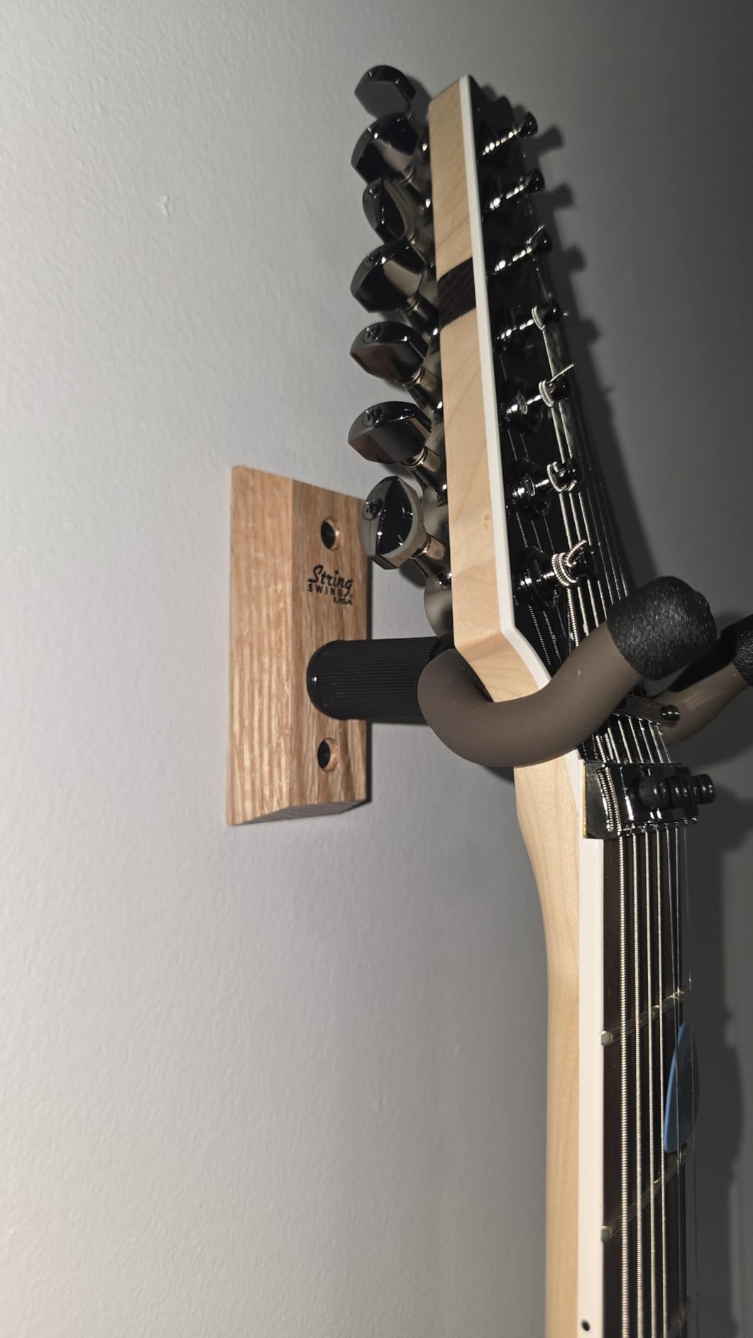 String Swing CC01K-BW Guitar Hanger and Guitar Wall Mount Bracket Holder for Acoustic and Electric Guitars Black Walnut Customer Review String Swing CC01K-BW Guitar Hanger and Guitar Wall Mount Bracket Holder for Acoustic and Electric Guitars Black Walnut - Customer Photo 1