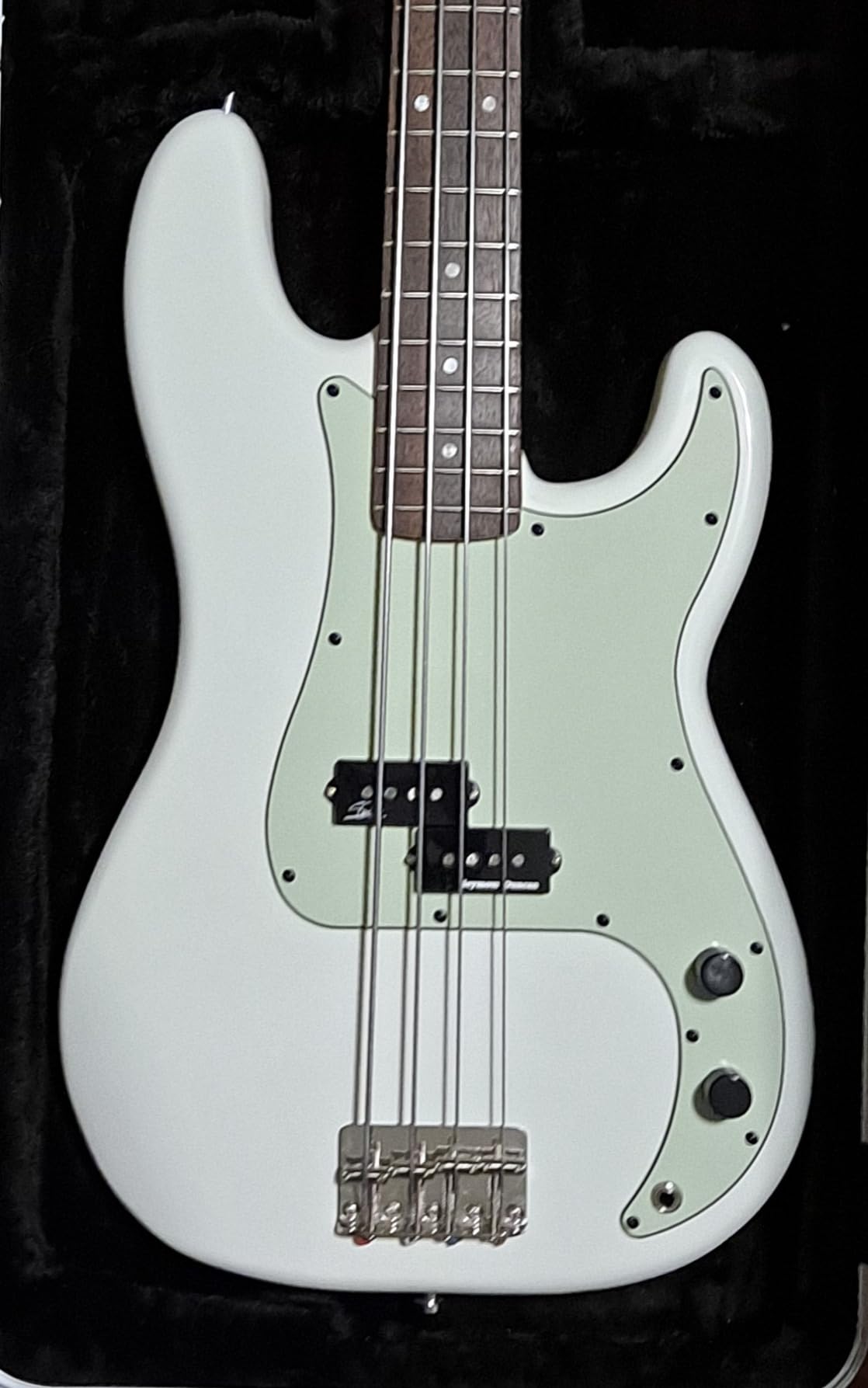 Seymour Duncan SPB-4 Steve Harris Signature P-Bass Pickup Customer Review Seymour Duncan SPB-4 Steve Harris Signature P-Bass Pickup - Customer Photo 2