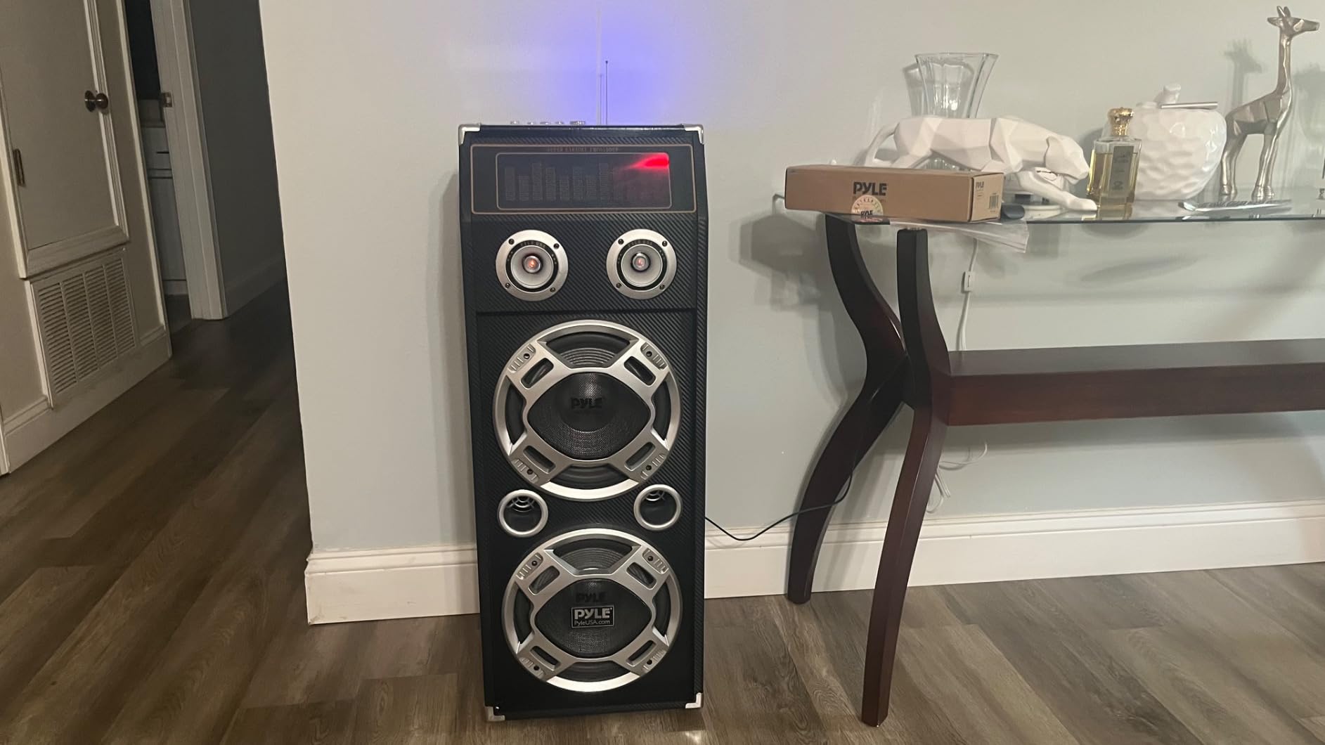 Pyle Wireless Active PA Speaker System - 1000W Portable High Powered Bluetooth Compatible Outdoor Sound Speaker w/ USB SD MP3 FM Radio AUX RCA LED DJ Lights - 35mm Stand Mount, Remote - Customer Photo 1