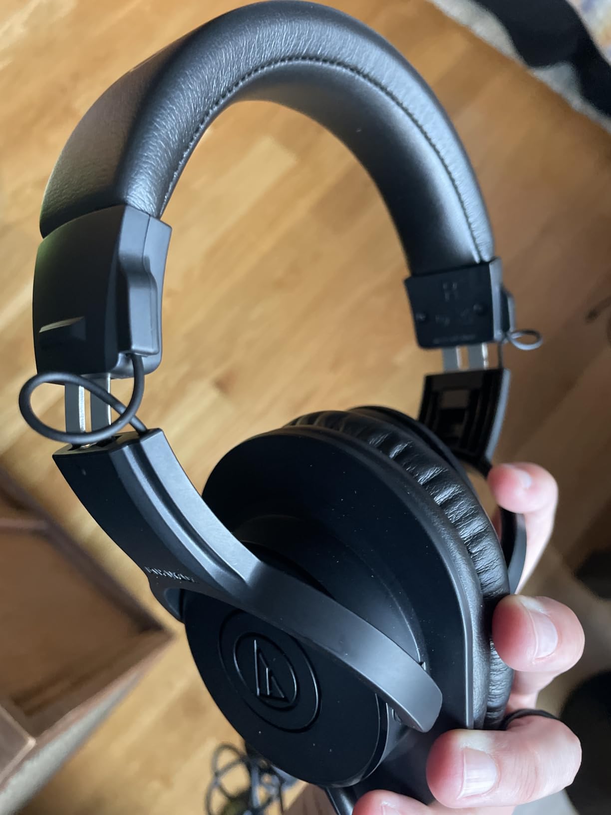 Audio-Technica ATH-M20x Professional Studio Monitor Headphones, Black (AUD ATHM20X) Customer Review Audio-Technica ATH-M20x Professional Studio Monitor Headphones, Black (AUD ATHM20X) - Customer Photo 1