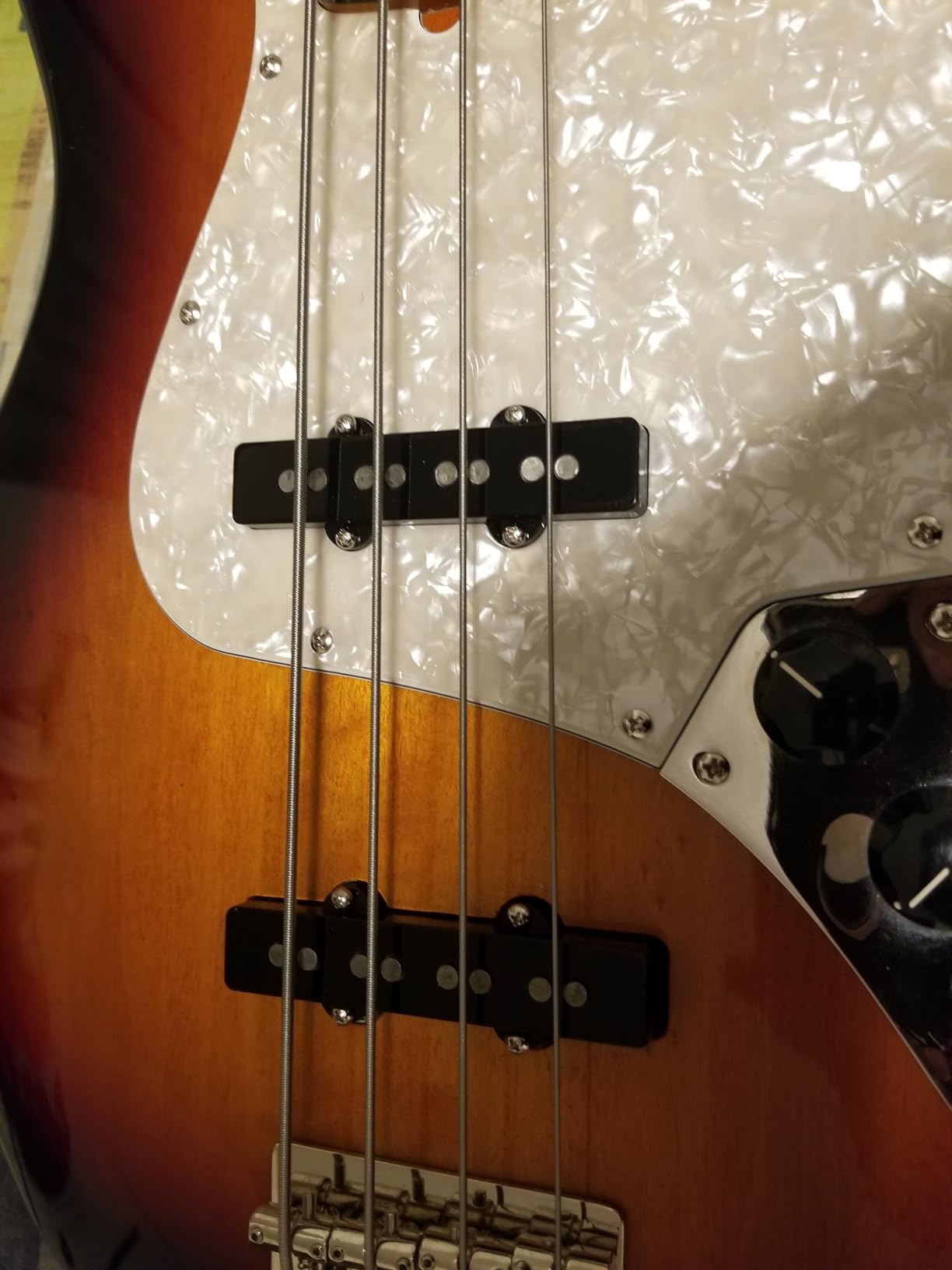 Fender Pure Vintage '74 Jazz Bass Pickup Set Customer Review Fender Pure Vintage '74 Jazz Bass Pickup Set - Customer Photo 1