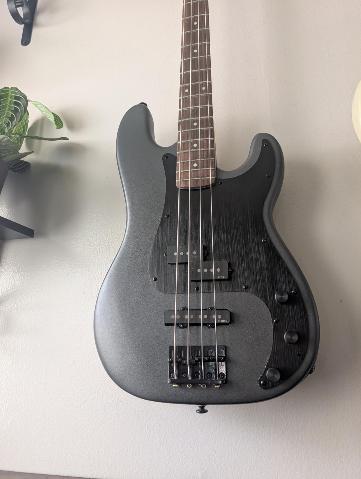 EMG Geezer Butler Signature P Bass Guitar Pickup Set Customer Review EMG Geezer Butler Signature P Bass Guitar Pickup Set - Customer Photo 3