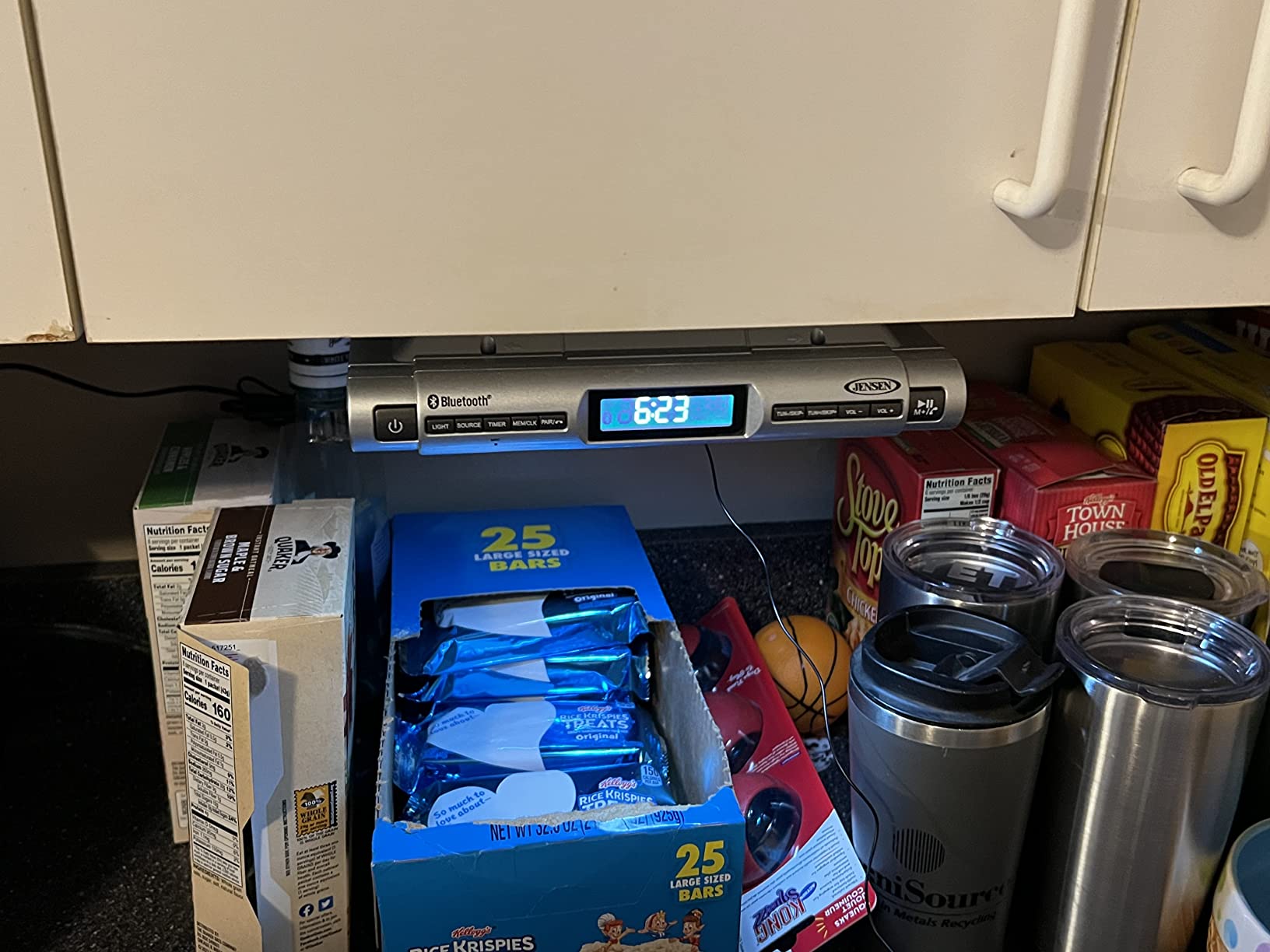 JENSEN SMPS-628 Under-Cabinet Universal Bluetooth Music System - Customer Photo 2