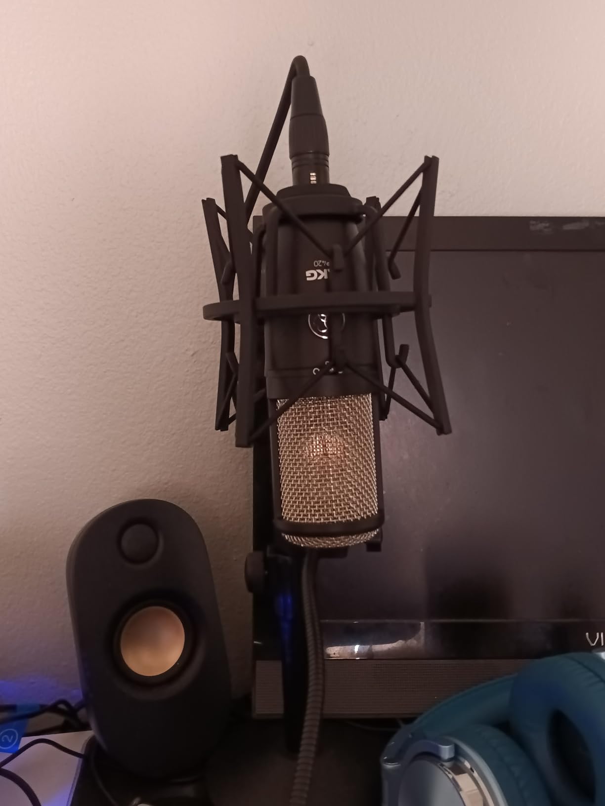 AKG Pro Audio AKG Perception 170 Professional Instrumental Microphone customer photo 1