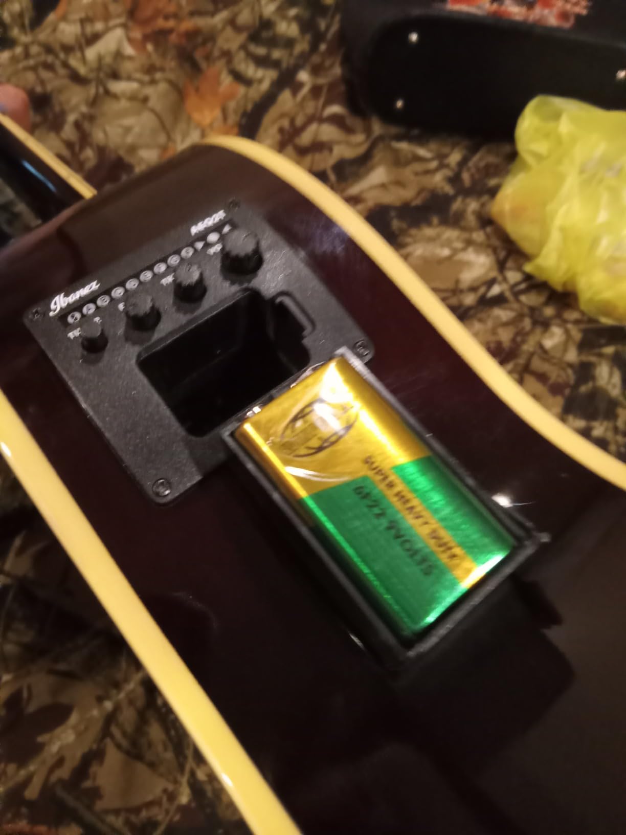 Ibanez PN12E - Vintage Mahogany Sunburst Customer Review Ibanez PN12E - Vintage Mahogany Sunburst - Customer Photo 4