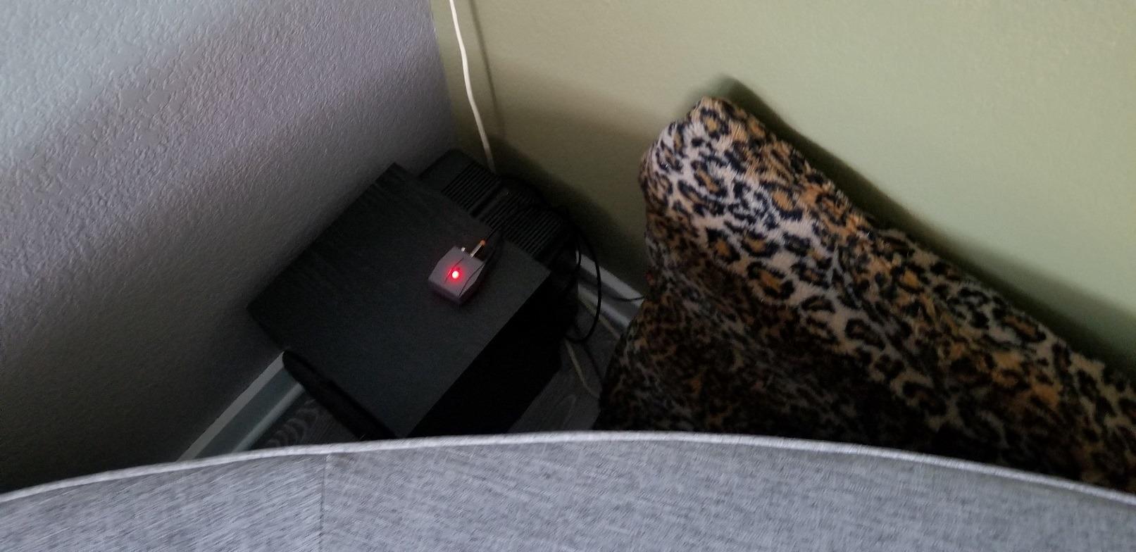 iFinity Wireless Audio Transmitter/Receiver for Subwoofers and Surround Speakers Customer Review iFinity Wireless Audio Transmitter/Receiver for Subwoofers and Surround Speakers - Customer Photo 2