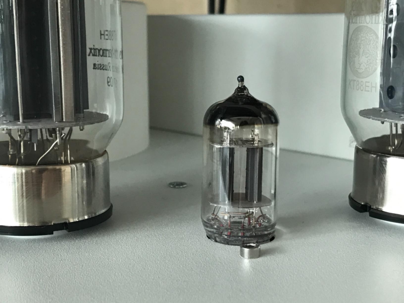 Mullard 12AX7/ECC83, Matched Pair Customer Review Mullard 12AX7/ECC83, Matched Pair - Customer Photo 1