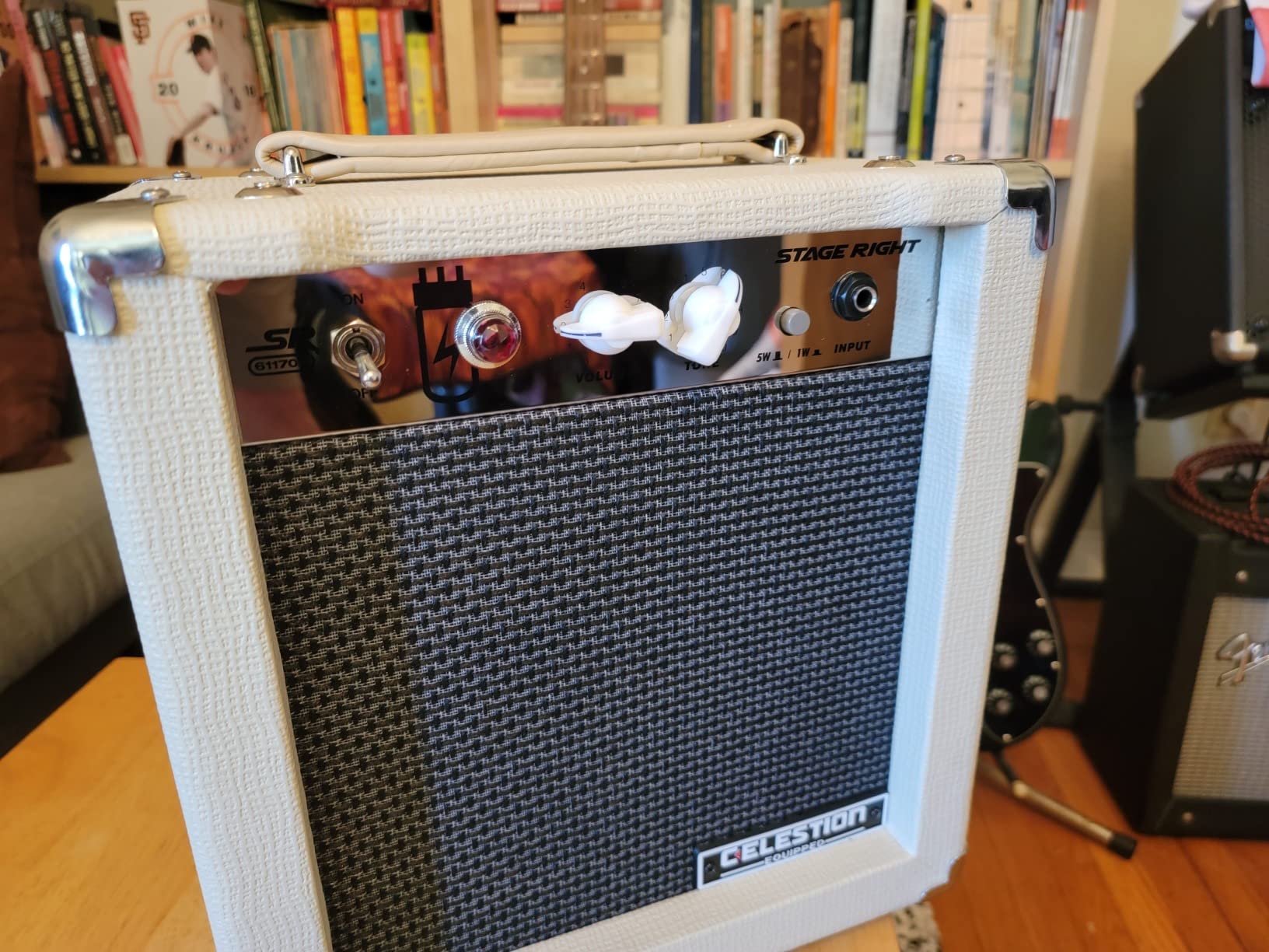 Monoprice 5-Watt, 1x8 Guitar Combo Tube Amplifier with Celestion Speaker - Stage Right Series Customer Review Monoprice 5-Watt, 1x8 Guitar Combo Tube Amplifier with Celestion Speaker - Stage Right Series - Customer Photo 3