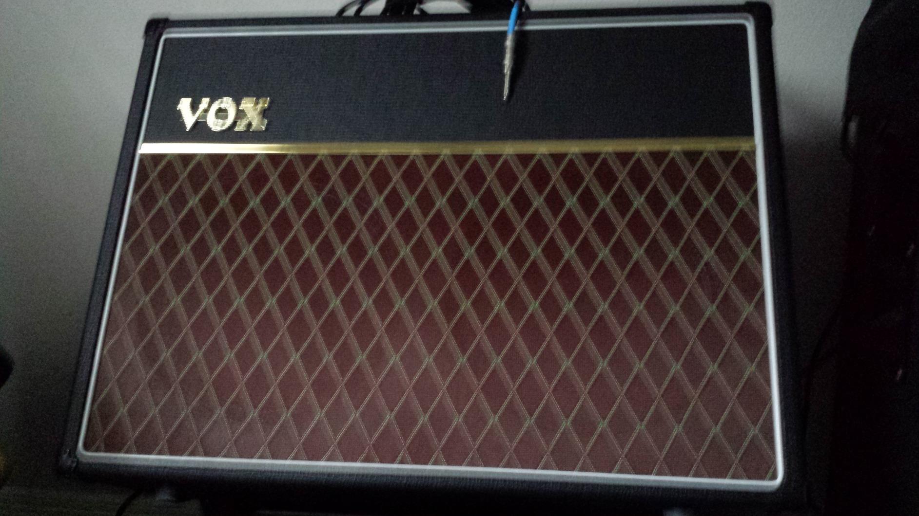 Vox AC30CH 30-watt All-Tube Guitar Amplifier Head w/ 2 Channels, Tremolo, Reverb, and Reactive Attenuator Customer Review Vox AC30CH 30-watt All-Tube Guitar Amplifier Head w/ 2 Channels, Tremolo, Reverb, and Reactive Attenuator - Customer Photo 3
