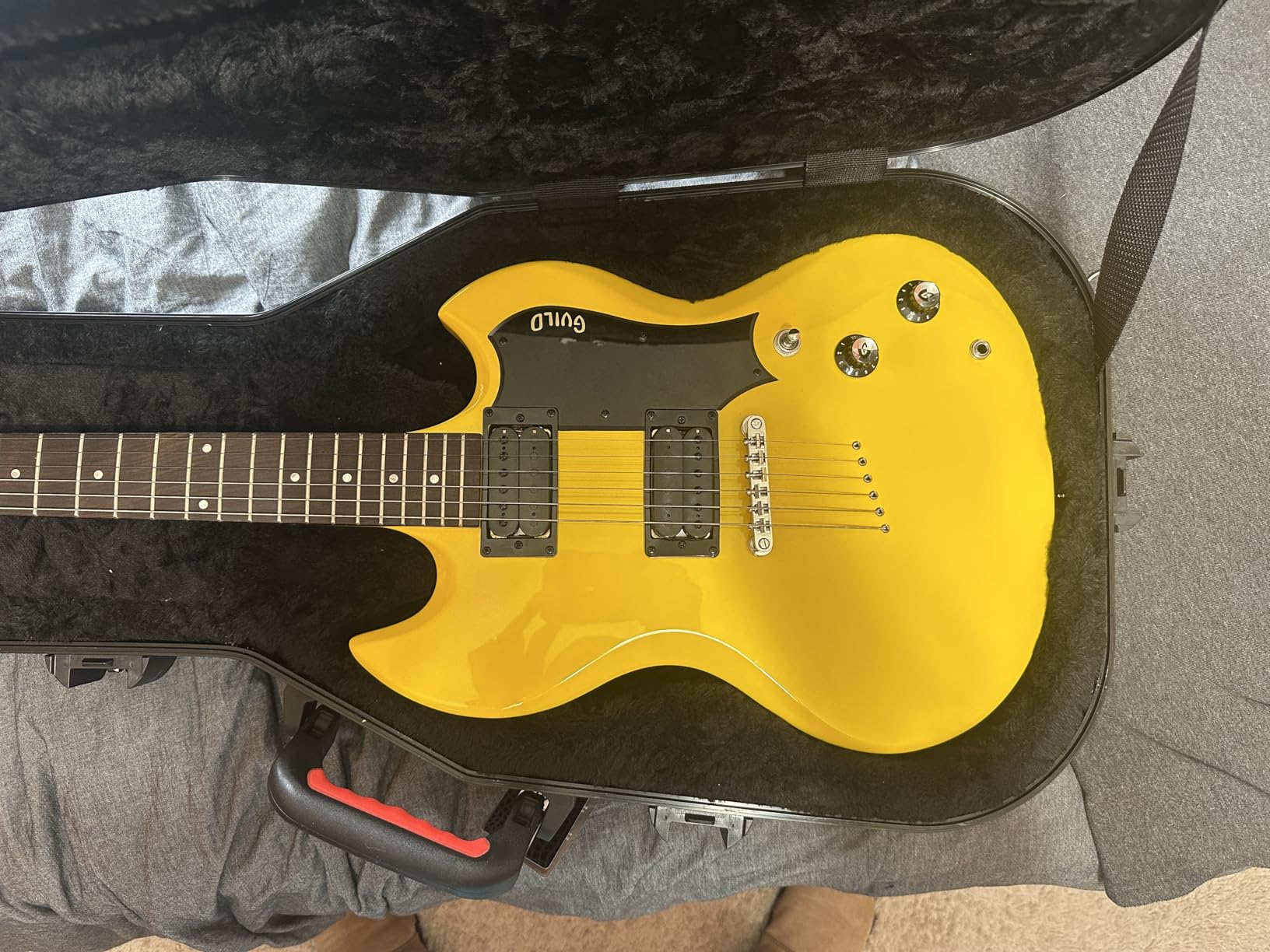Gator Cases Molded Flight Case for Strat/Tele Style Electric Guitars with TSA Approved Locking Latch, (GTSA-GTRELEC) customer photo 1