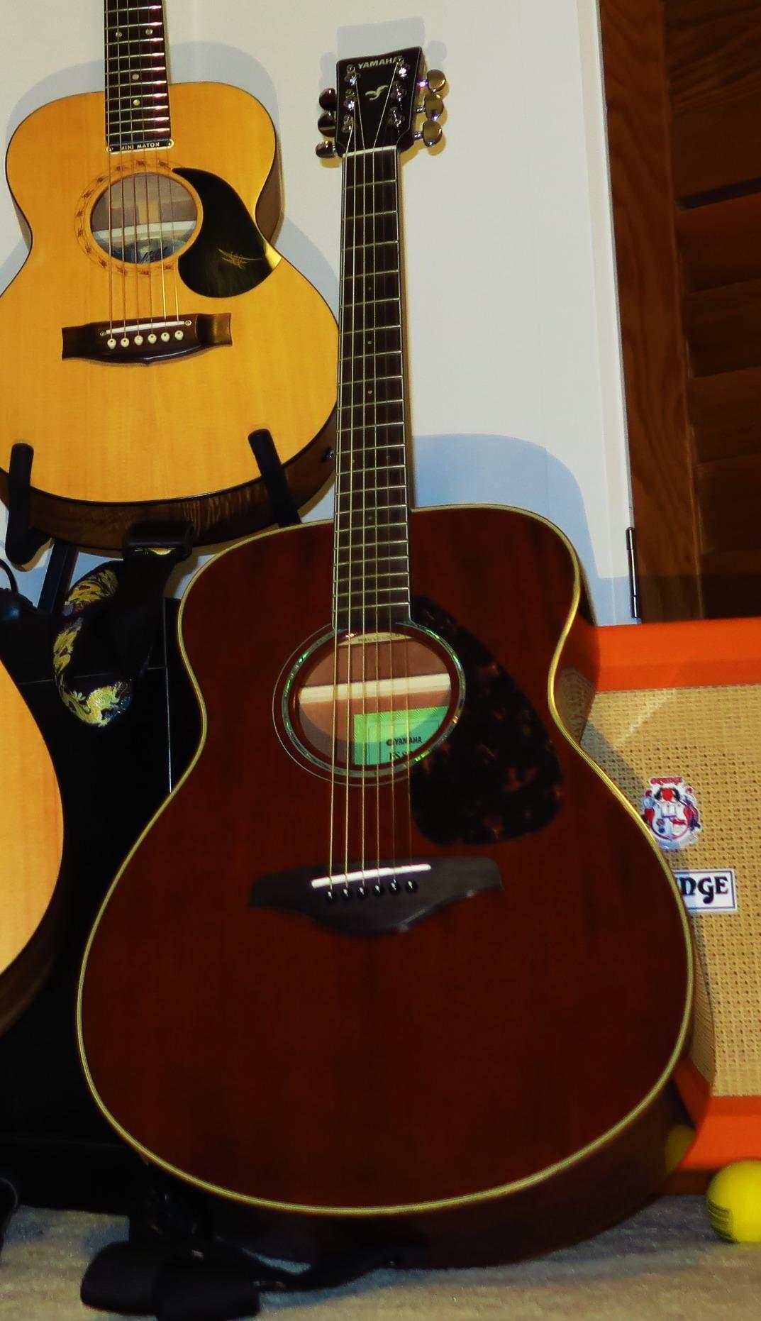 Yamaha FG850 Solid Top Acoustic Guitar, Mahogany Customer Review Yamaha FG850 Solid Top Acoustic Guitar, Mahogany - Customer Photo 1
