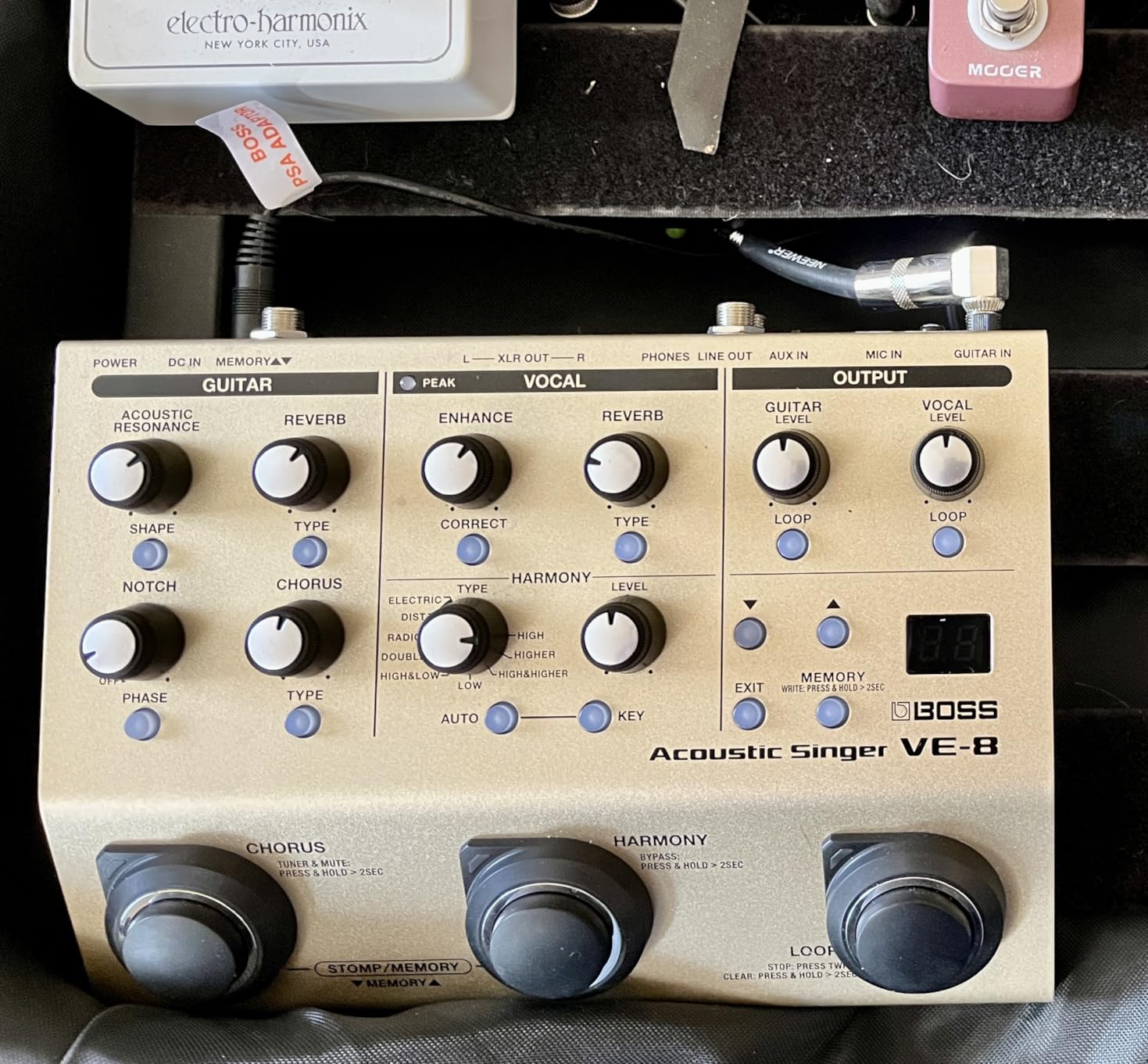 BOSS VE-8 Acoustic Singer | Compact All-In-One Preamp and Effects Solution for Singing Guitarists | Create Natural Harmonies in Real-Time | Studio-Quality Processing | Multiple Vocal Effects | Looper Customer Review BOSS VE-8 Acoustic Singer | Compact All-In-One Preamp and Effects Solution for Singing Guitarists | Create Natural Harmonies in Real-Time | Studio-Quality Processing | Multiple Vocal Effects | Looper - Customer Photo 1