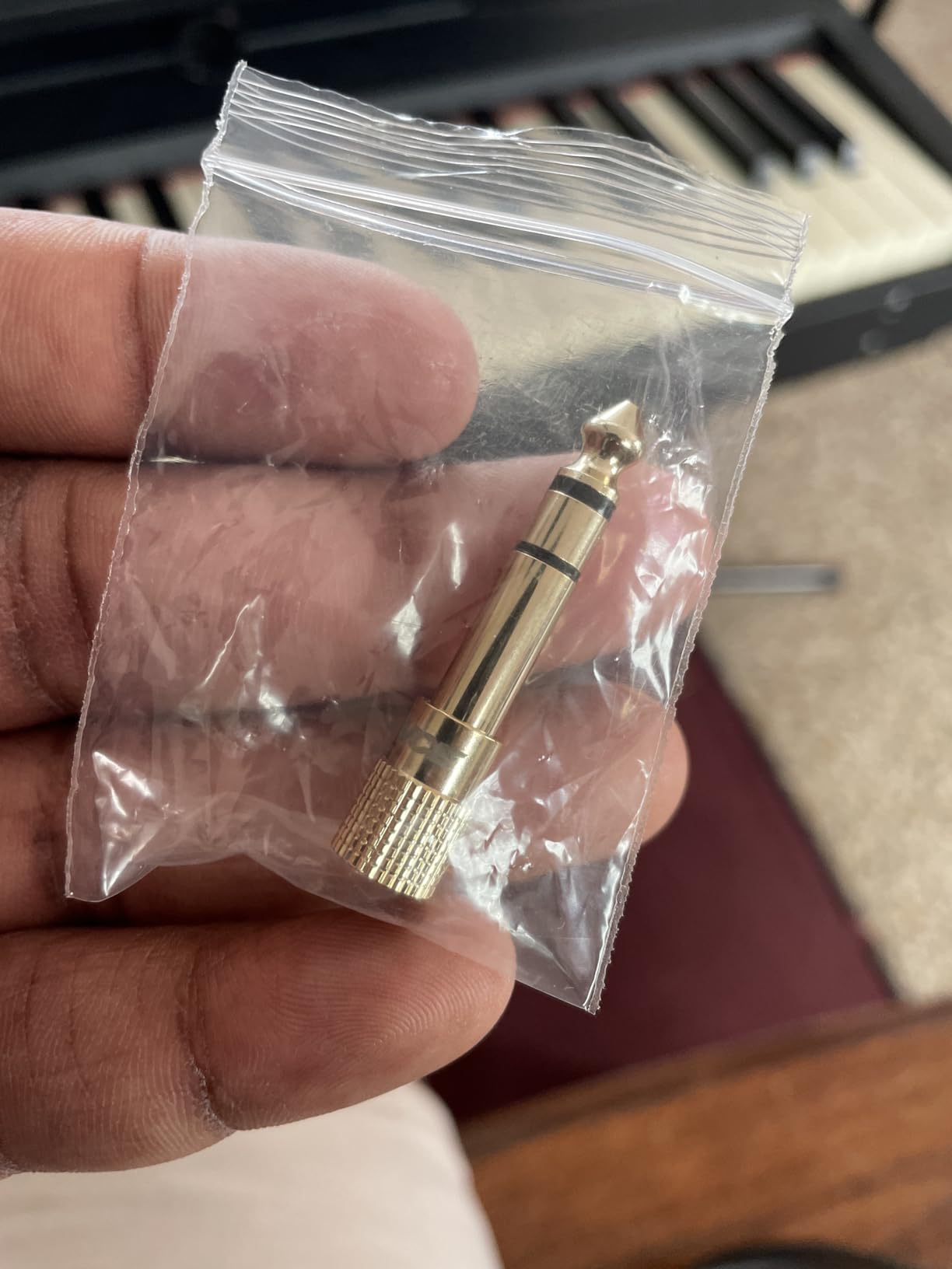VCE 6.35mm (1/4 inch) Male to 3.5mm (1/8 inch) Female Stereo Audio Jack Adapter for Aux Cable, Guitar Amplifier, Headphone, 2 Pack - Customer Photo 2
