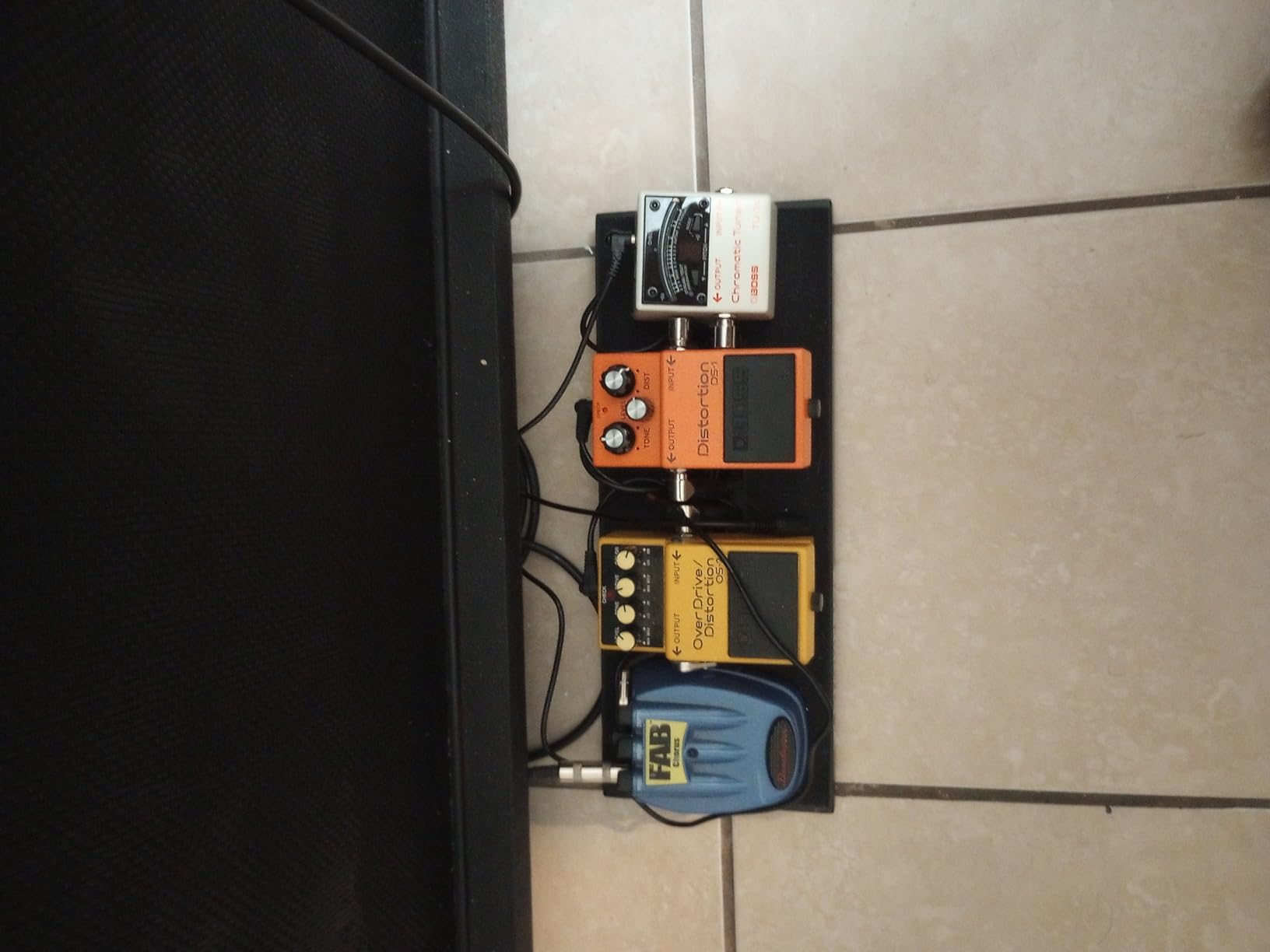 BOSS TU-3S Compact Chromatic Tuner for your Pedalboard | Industry-Standard Performance in a Tiny Footprint | Rock-Solid Tuning for Guitar and Bass | 21-Segment LED Meter | Accu-Pitch Sign Function Customer Review BOSS TU-3S Compact Chromatic Tuner for your Pedalboard | Industry-Standard Performance in a Tiny Footprint | Rock-Solid Tuning for Guitar and Bass | 21-Segment LED Meter | Accu-Pitch Sign Function - Customer Photo 2