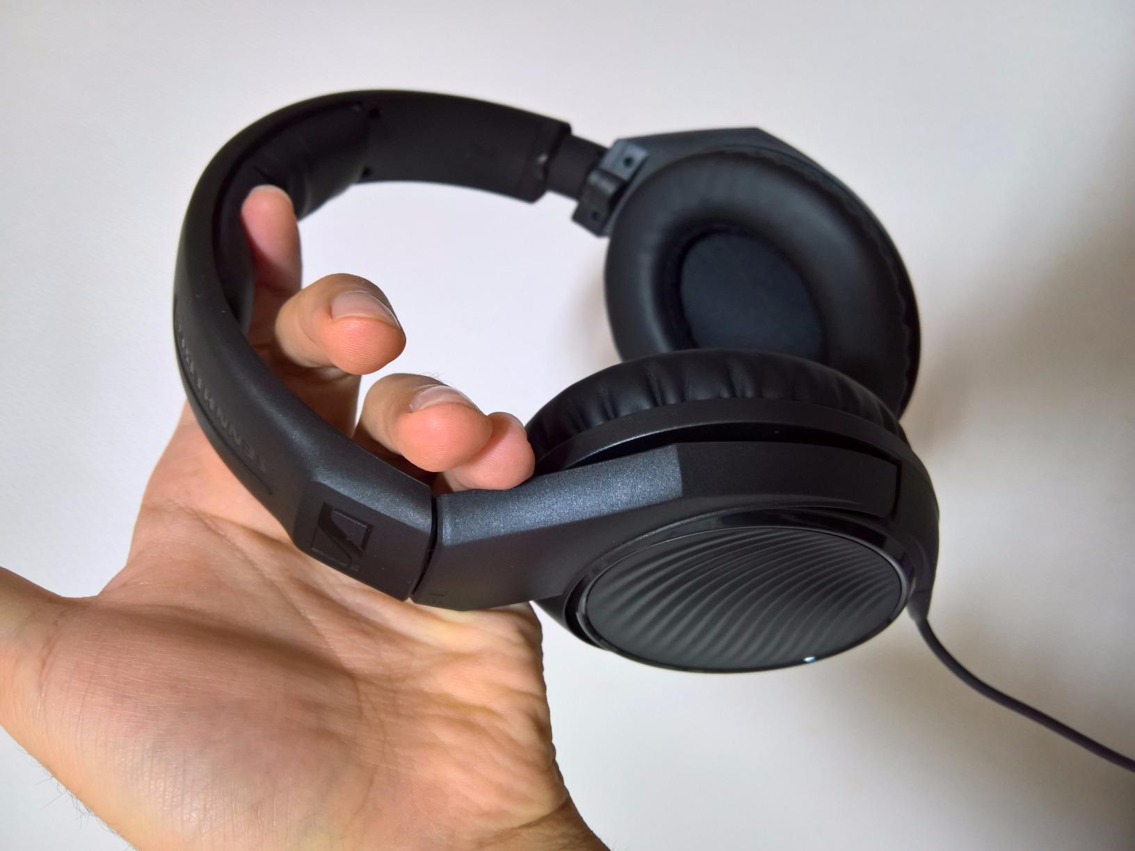 Sennheiser Pro Audio Professional HD 200 PRO Over-Ear Studio Headphones Customer Review Sennheiser Pro Audio Professional HD 200 PRO Over-Ear Studio Headphones - Customer Photo 1
