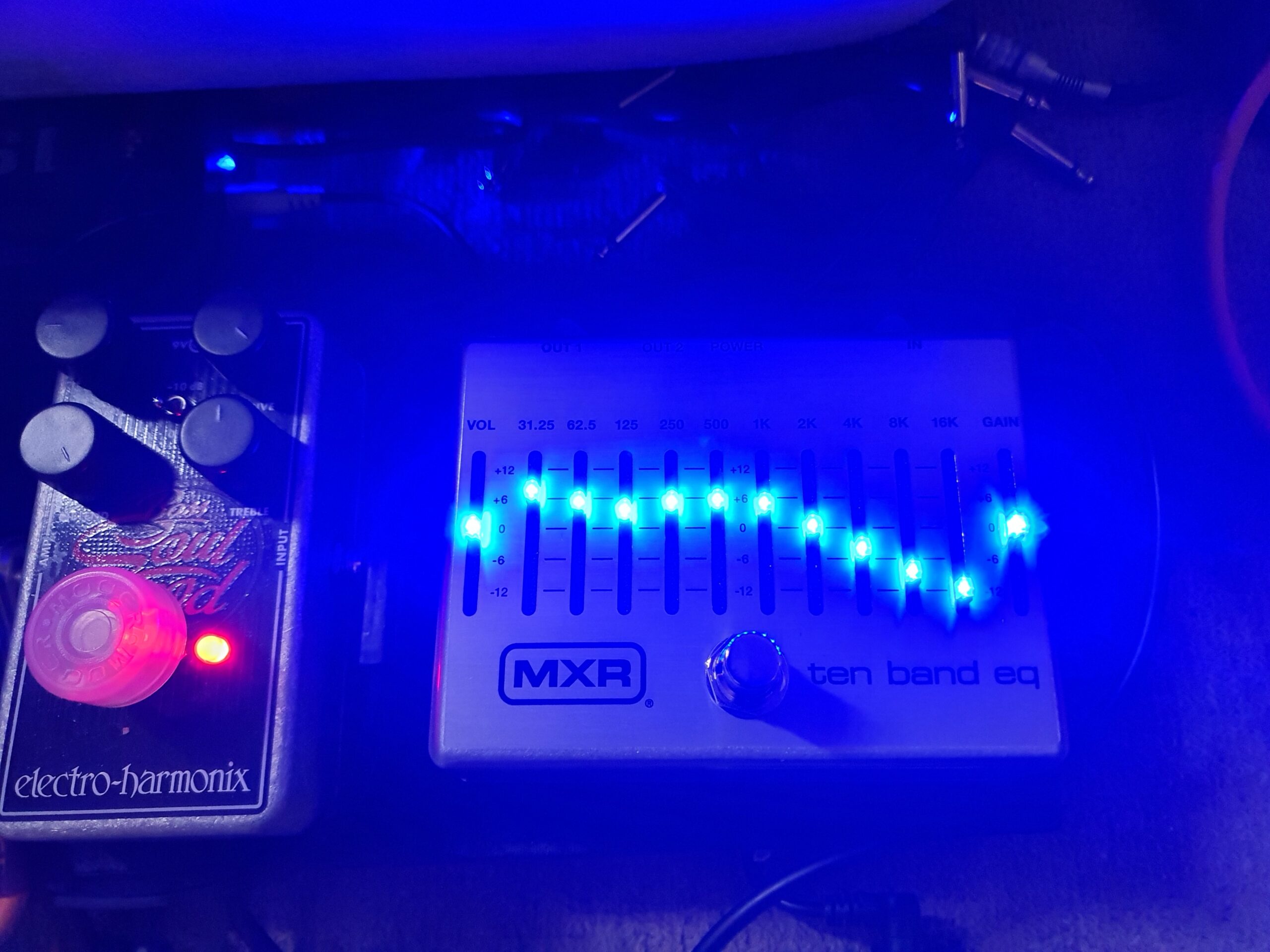 MXR Ten Band EQ Guitar Effects Pedal Customer Review MXR Ten Band EQ Guitar Effects Pedal - Customer Photo 2