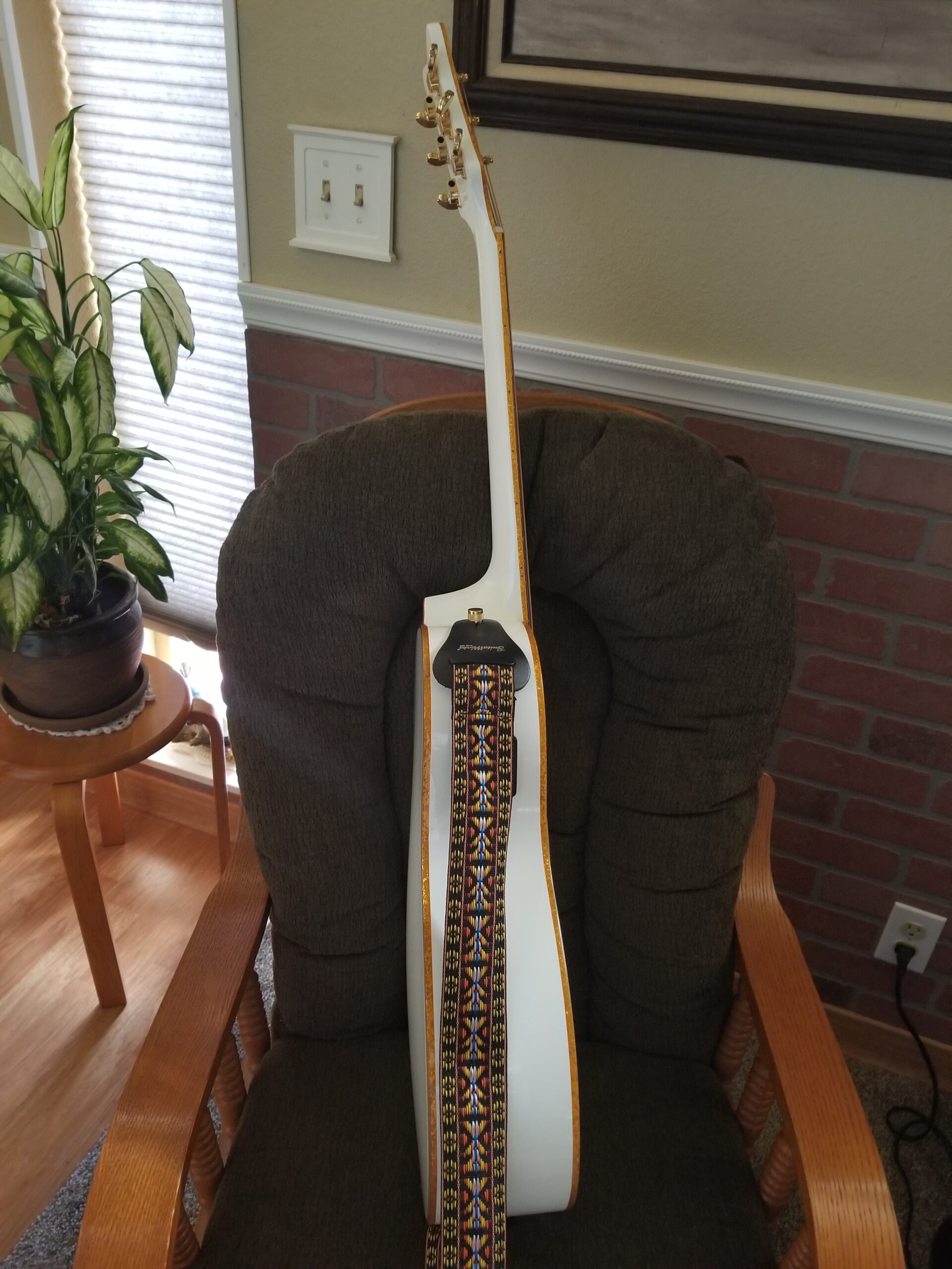 Gretsch G5021WPE Penguin Parlor Acoustic Electric Jumbo Non-Cutaway White w/Fishman Pickup System Customer Review Gretsch G5021WPE Penguin Parlor Acoustic Electric Jumbo Non-Cutaway White w/Fishman Pickup System - Customer Photo 1