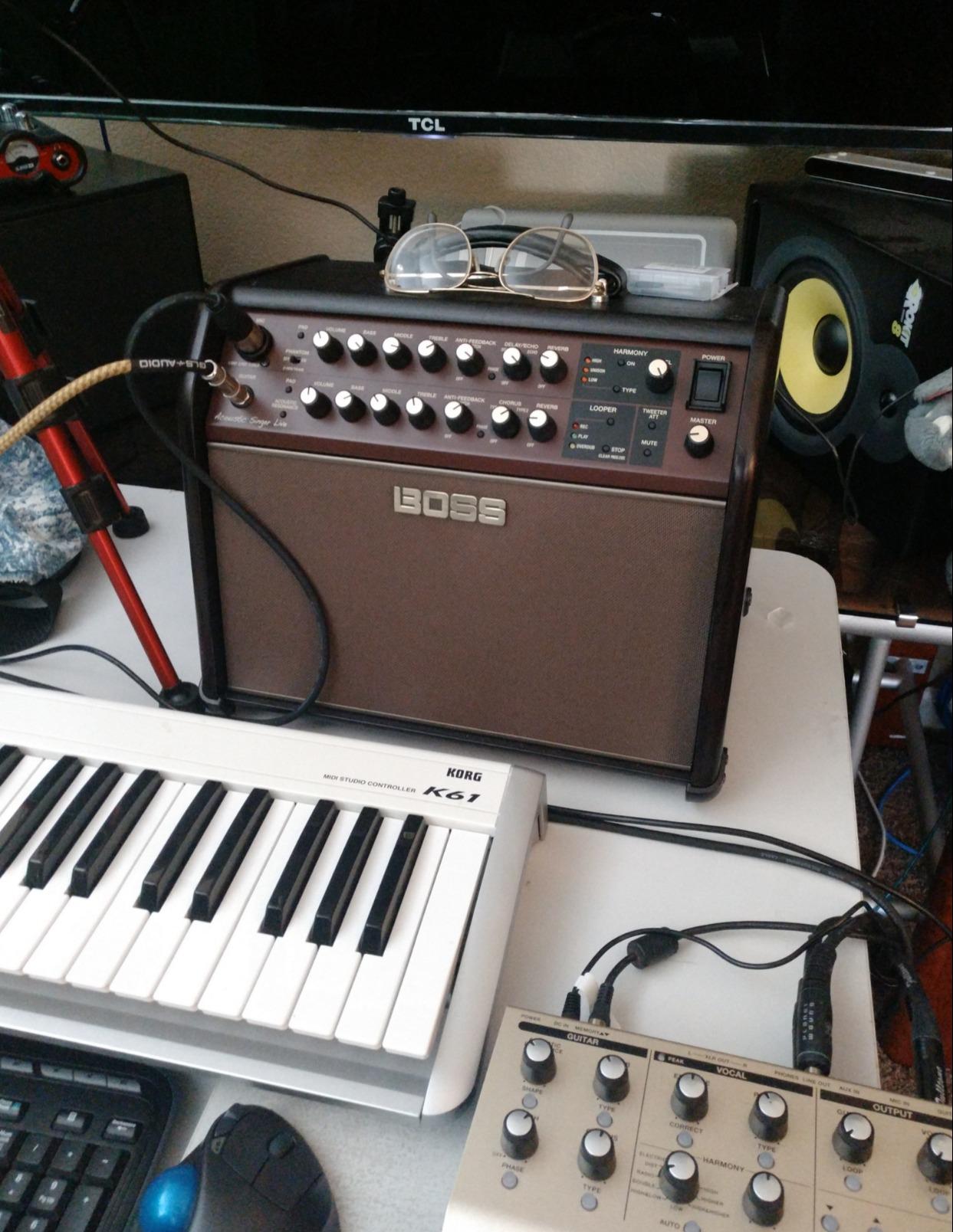 Boss ACS Live 60W Combo Amplifier for Acoustic Guitar and Vocals Customer Review Boss ACS Live 60W Combo Amplifier for Acoustic Guitar and Vocals - Customer Photo 1