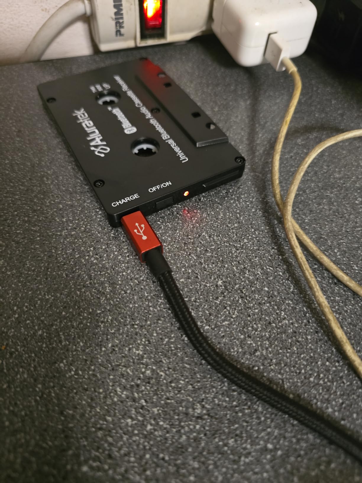 Aluratek Universal Bluetooth Audio Cassette Receiver, Built-in Rechargeable Battery, Up to 8 Hours Playtime, Audio Receiving up to 33 Feet, ABCT01F - Customer Photo 1
