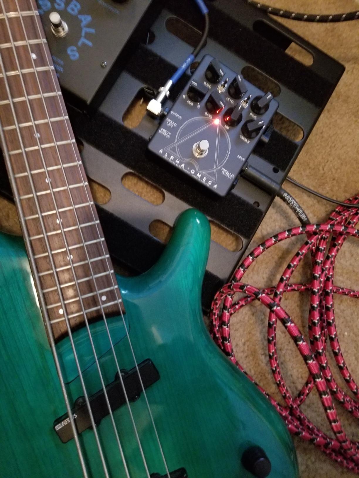 Darkglass Alpha Omega Dual Bass Preamp Pedal w/ 6-band EQ, XLR Output, Aux Input, and Headphone Output Customer Review Darkglass Alpha Omega Dual Bass Preamp Pedal w/ 6-band EQ, XLR Output, Aux Input, and Headphone Output - Customer Photo 1