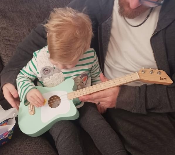 Loog Mini Acoustic kids Guitar for Beginners 3-strings Ages 3+ Learning app and lessons included Red Customer Review Loog Mini Acoustic kids Guitar for Beginners 3-strings Ages 3+ Learning app and lessons included Red - Customer Photo 1