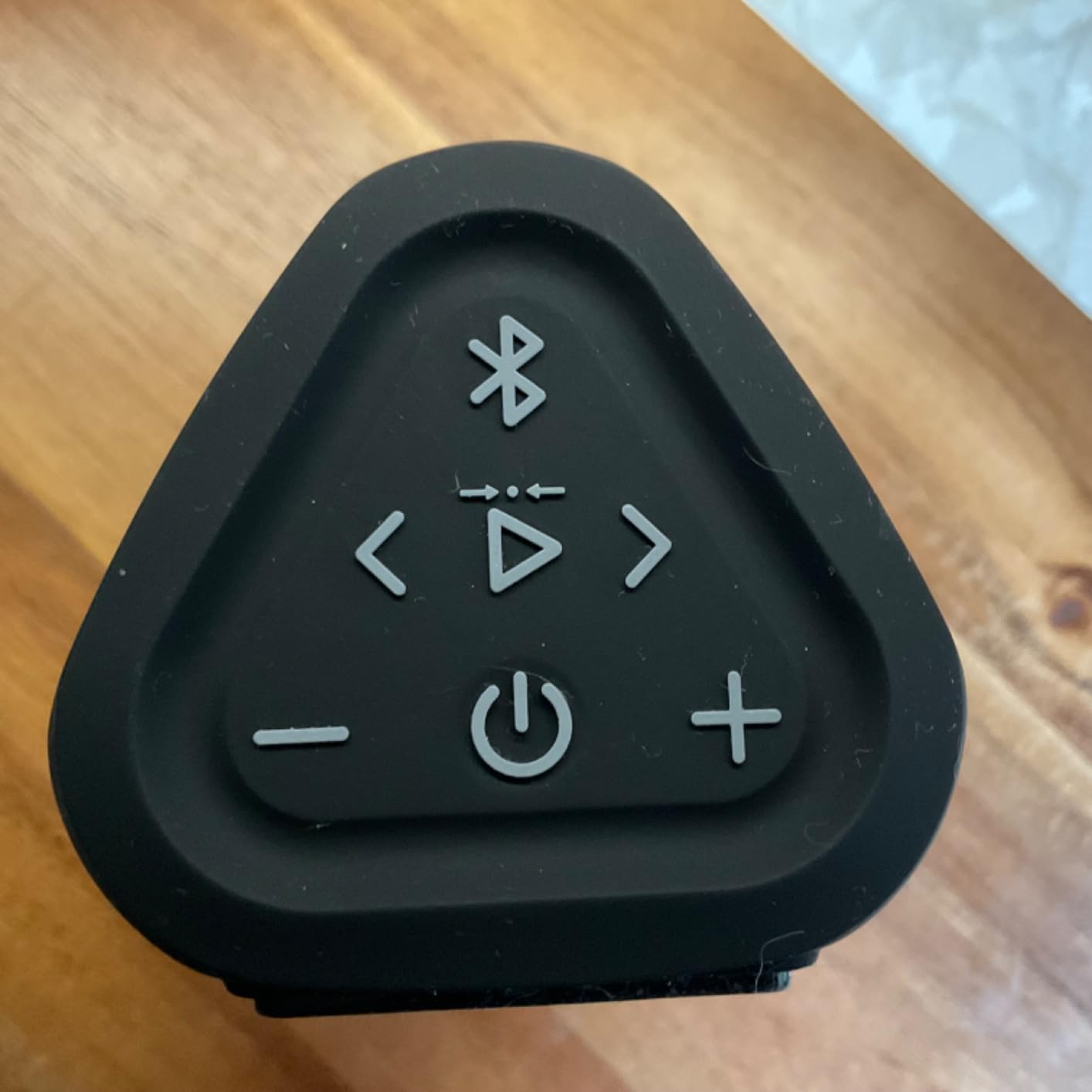 OontZ Ultra Bluetooth Speaker 5.4 | IPX7 Waterproof, 14W Enhanced Sound, 20-Hr Battery, 100ft Range, Deep Bass & Clear Audio, Durable Speaker for Pool, Beach, and Shower (Black) - Customer Photo 3