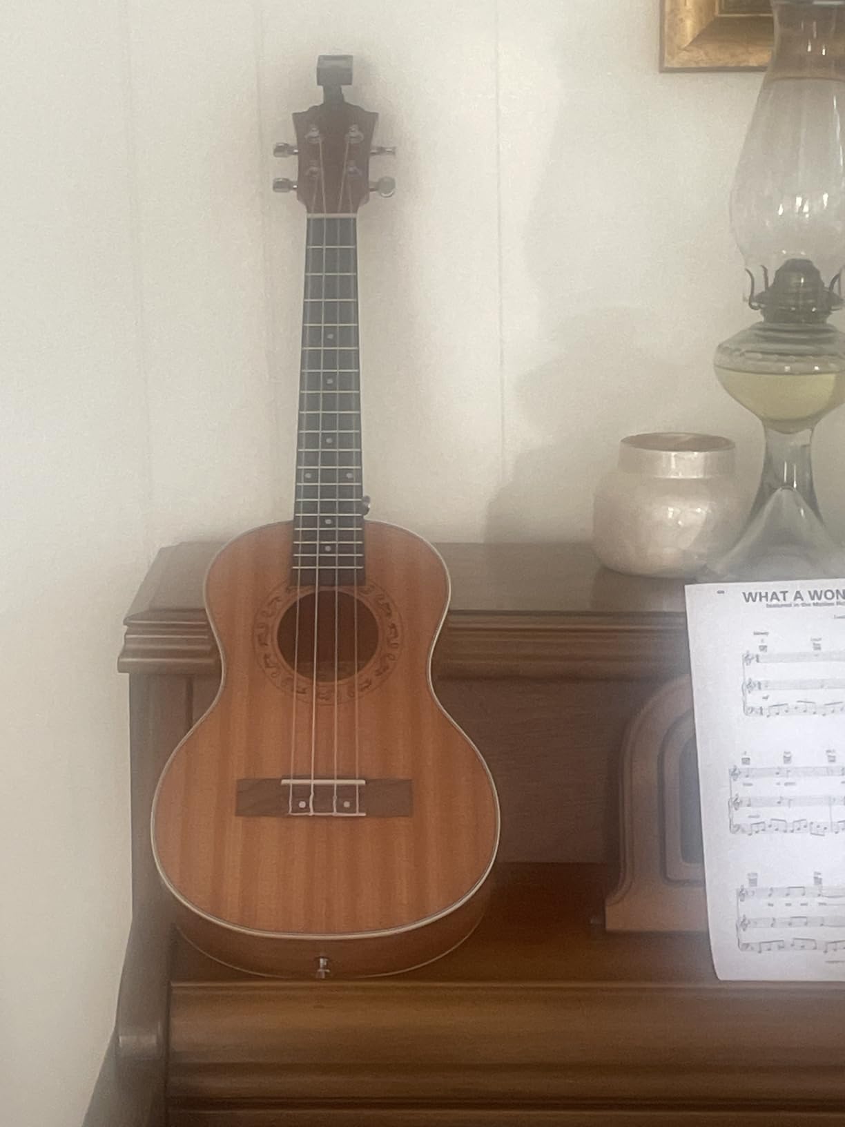 Ranch 23 Inch Concert Ukulele Kit for Beginners Adults, Sapele Wood Hawaiian Ukelele with Arched Back for Richer Sound, Includes 12 Online Lessons, Gig Bag, Tuner, Strap, Aquila Strings customer photo 1