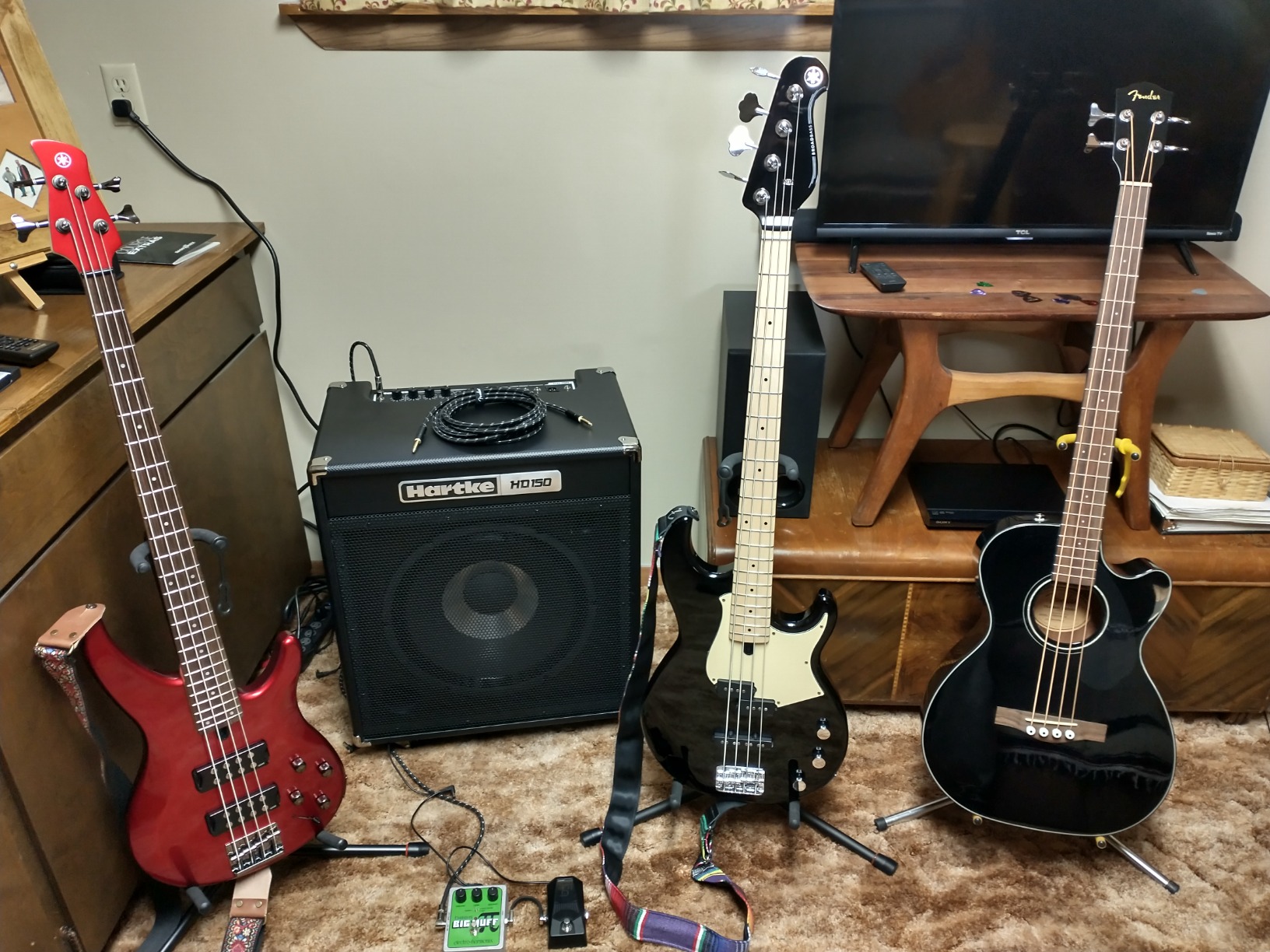 Yamaha BB235 BB-Series 5-String Bass Guitar, Vintage White small Customer Review Yamaha BB235 BB-Series 5-String Bass Guitar, Vintage White small - Customer Photo 2