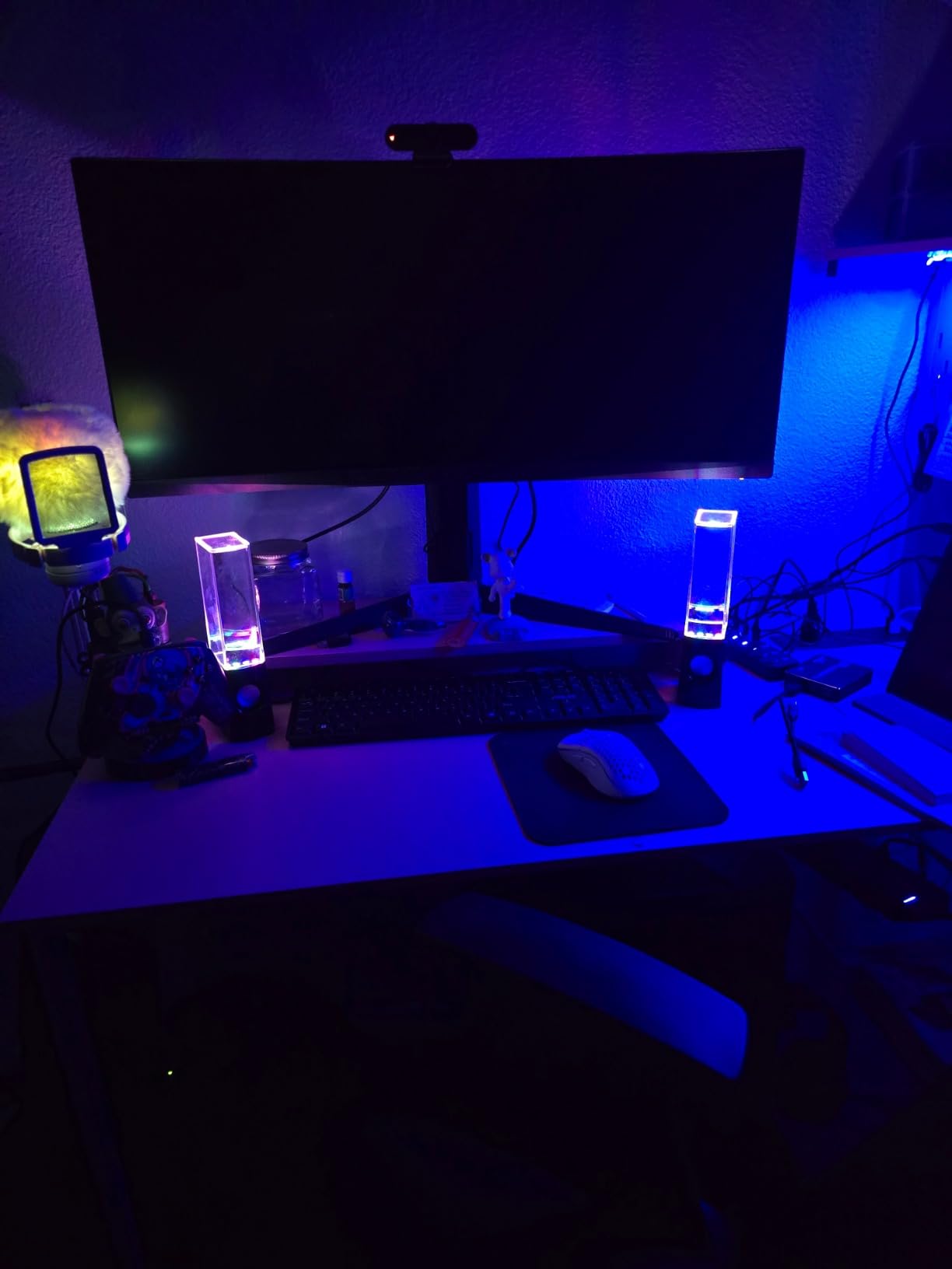 Aolyty Colorful LED Water Speaker with Dancing Fountain Light Show Sound for PC, MP3 Player, Laptops, Smartphone Black - Customer Photo 1