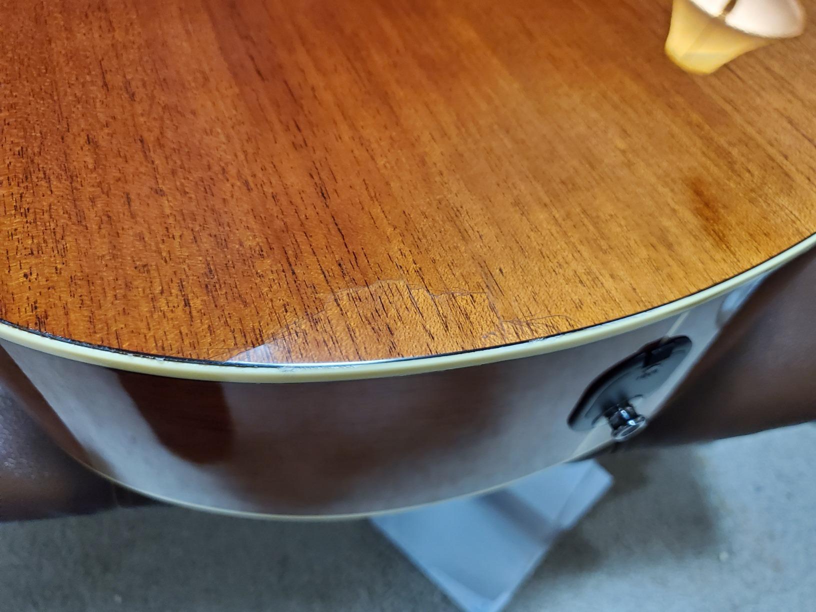 Yamaha FS-TA Concert Size Transacoustic Guitar w/ Chorus and Reverb, Brown Sunburst Customer Review Yamaha FS-TA Concert Size Transacoustic Guitar w/ Chorus and Reverb, Brown Sunburst - Customer Photo 2