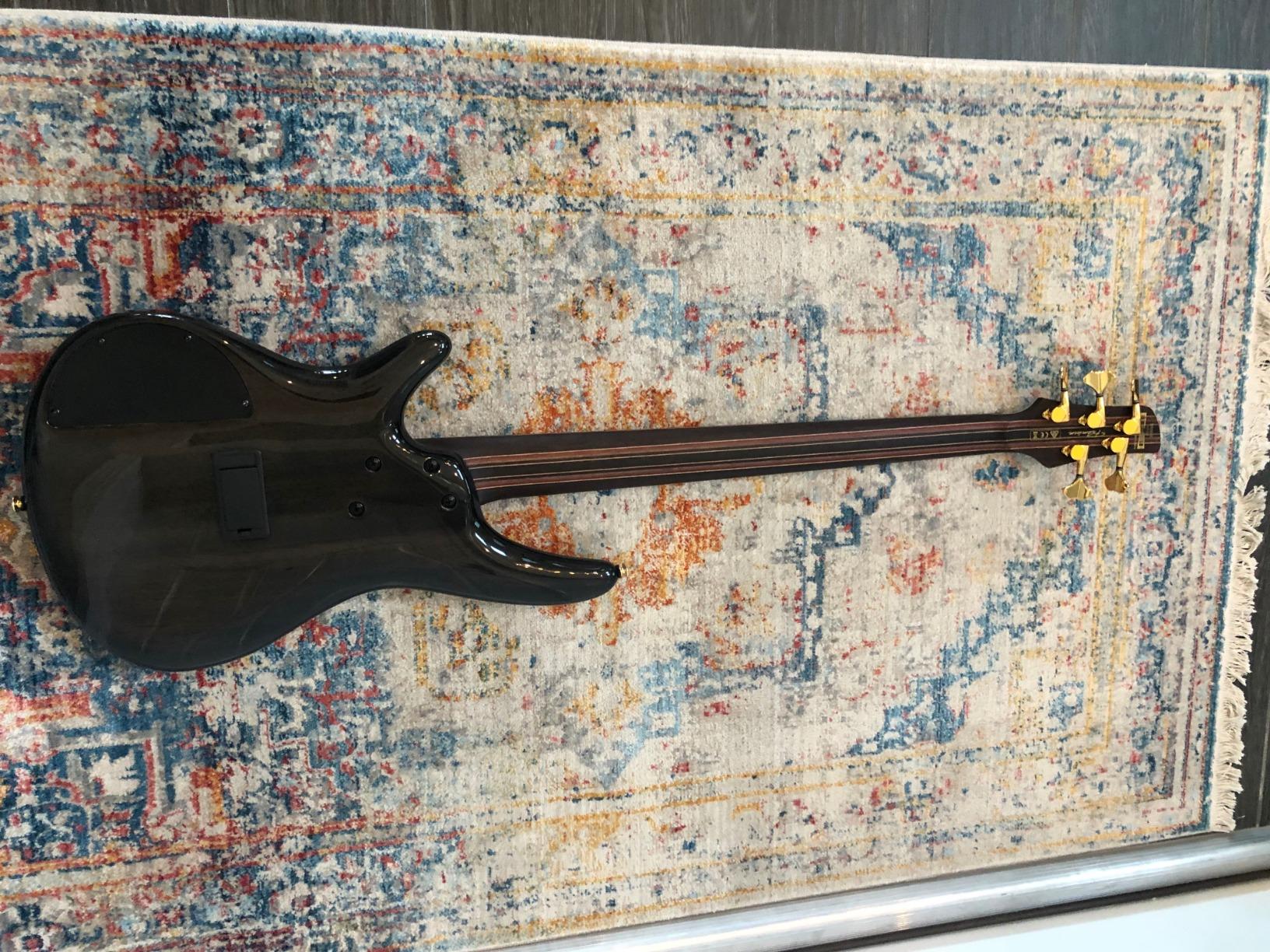 Ibanez Premium SR2605 Bass Guitar - Cerulean Blue Burst Customer Review Ibanez Premium SR2605 Bass Guitar - Cerulean Blue Burst - Customer Photo 2