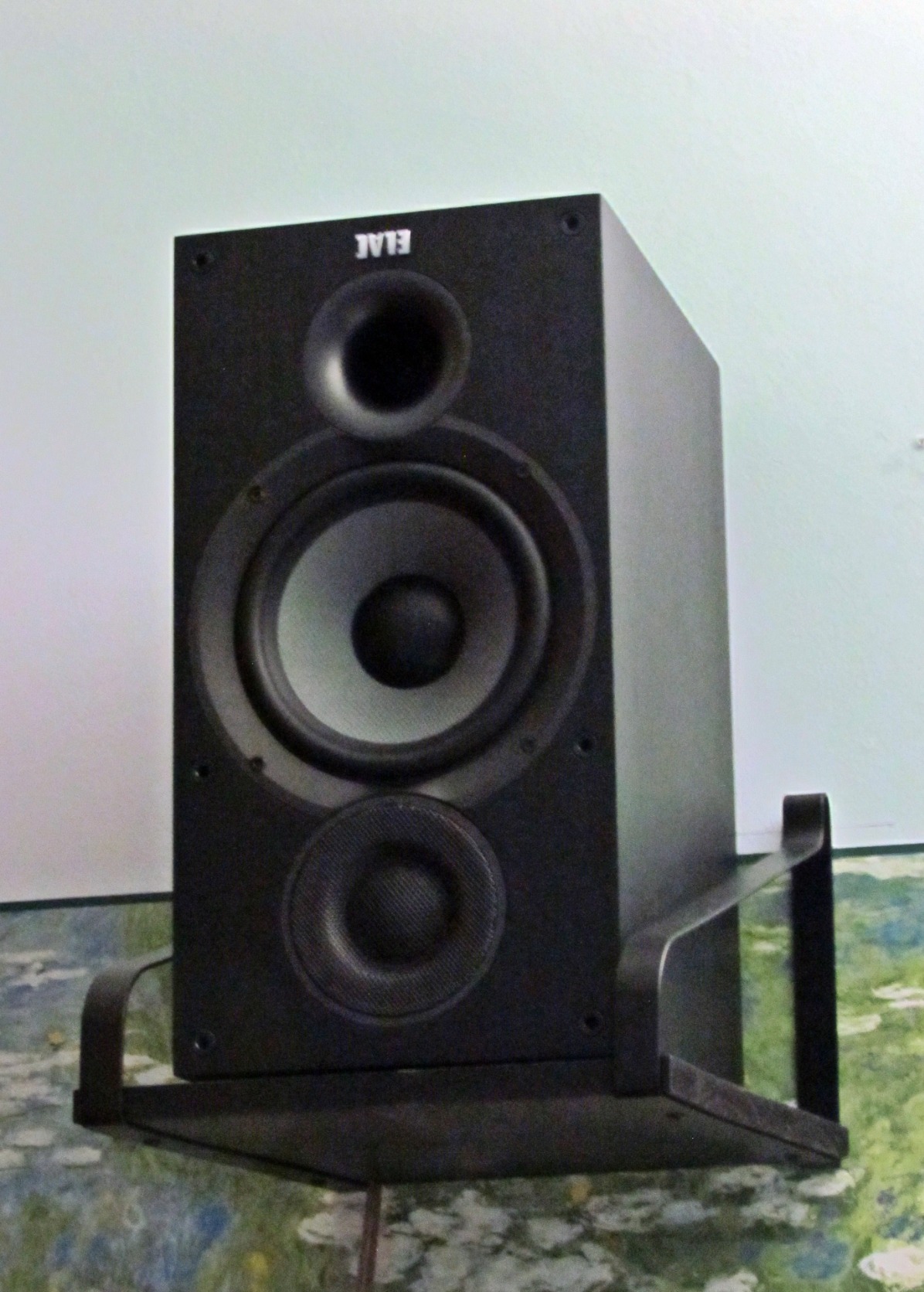 ELAC Debut 2.0 B6.2 Bookshelf Speakers, Black (Pair) - 1” Cloth Dome Tweeter & 6.5” Aramid Fiber Woofer - 2-Way Bass Reflex - Up to 35,000 Hz Response - Customer Photo 1